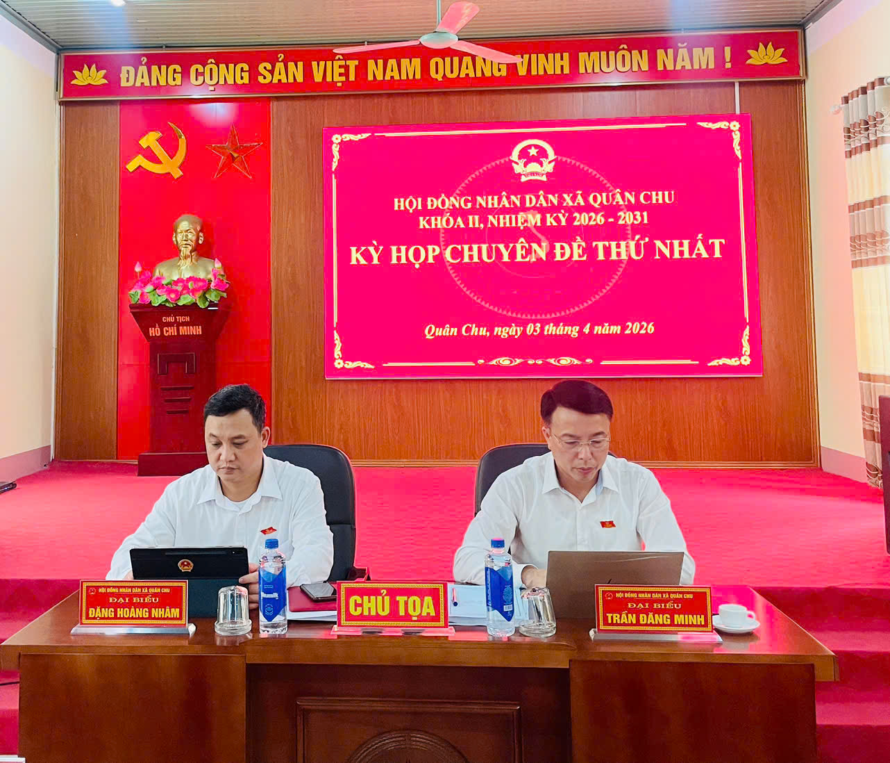 HĐND XÃ QUÂN CHU TỔ CHỨC KỲ HỌP CHUYÊN ĐỀ THỨ NHẤT