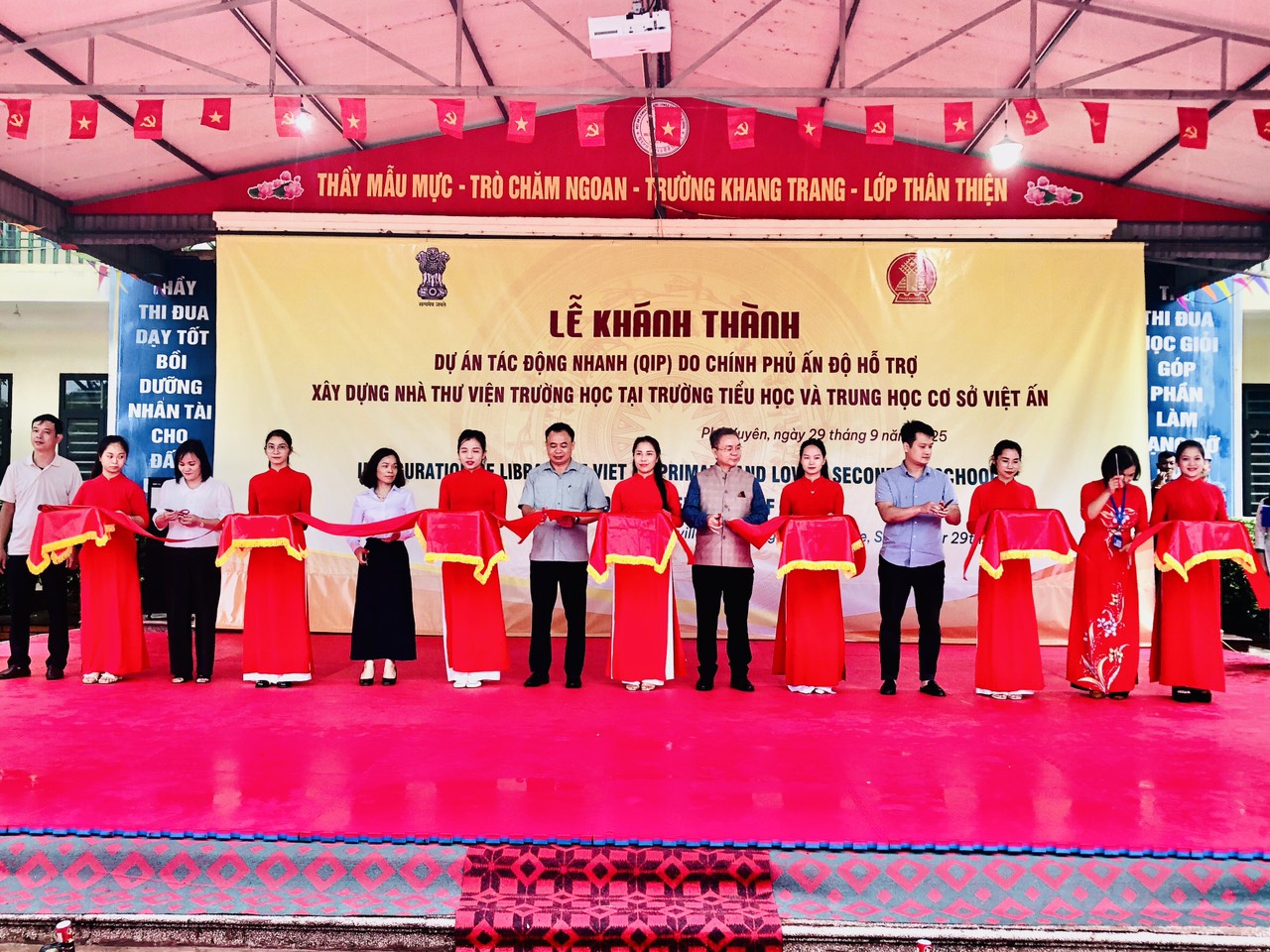 XÃ PHÚ XUYÊN: KHÁNH THÀNH THƯ VIỆN TRƯỜNG TIỂU HỌC VÀ THCS VIỆT ẤN