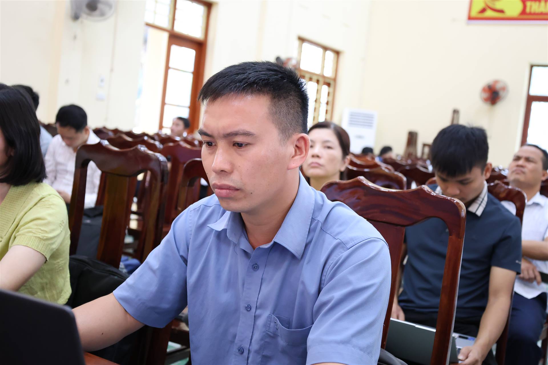 Anh-tin-bai