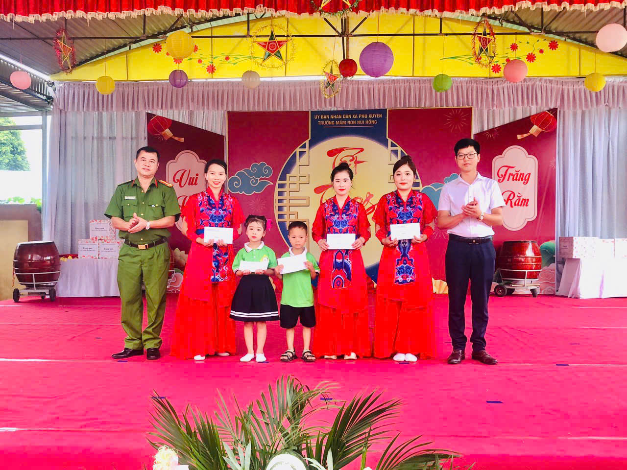 Anh-tin-bai