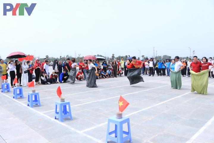 NHIỀU HOẠT ĐỘNG THỂ THAO, GIẢI TRÍ CHO CÔNG NHÂN VIÊN CHỨC LAO ĐỘNG