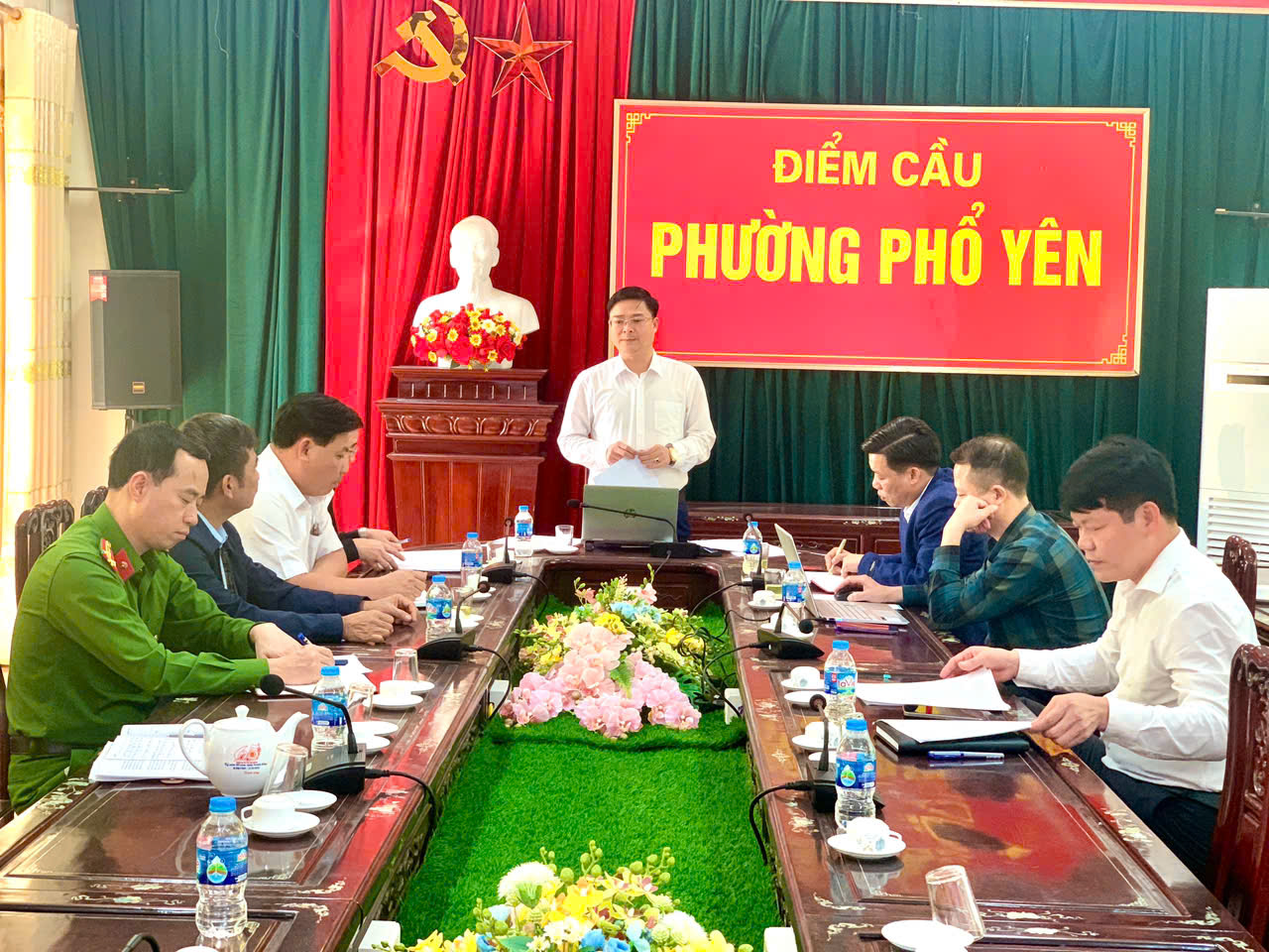 PHƯỜNG PHỔ YÊN TỔ CHỨC CÁC HỘI NGHỊ KIỂM ĐIỂM, ĐÁNH GIÁ VÀ XẾP LOẠI CHẤT LƯỢNG TỔ CHỨC ĐẢNG, ĐẢNG VIÊN NĂM 2025
