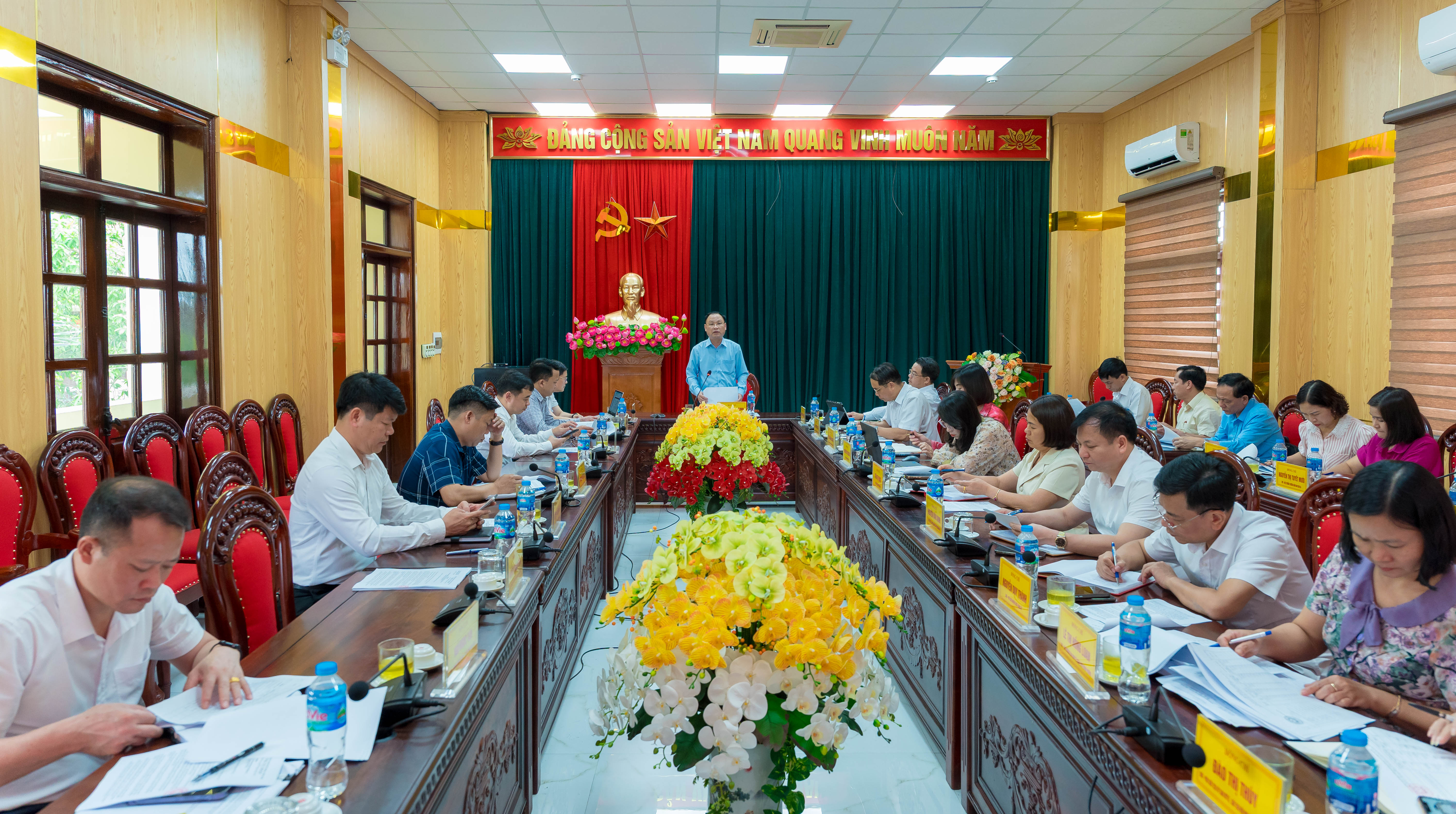 Anh-tin-bai