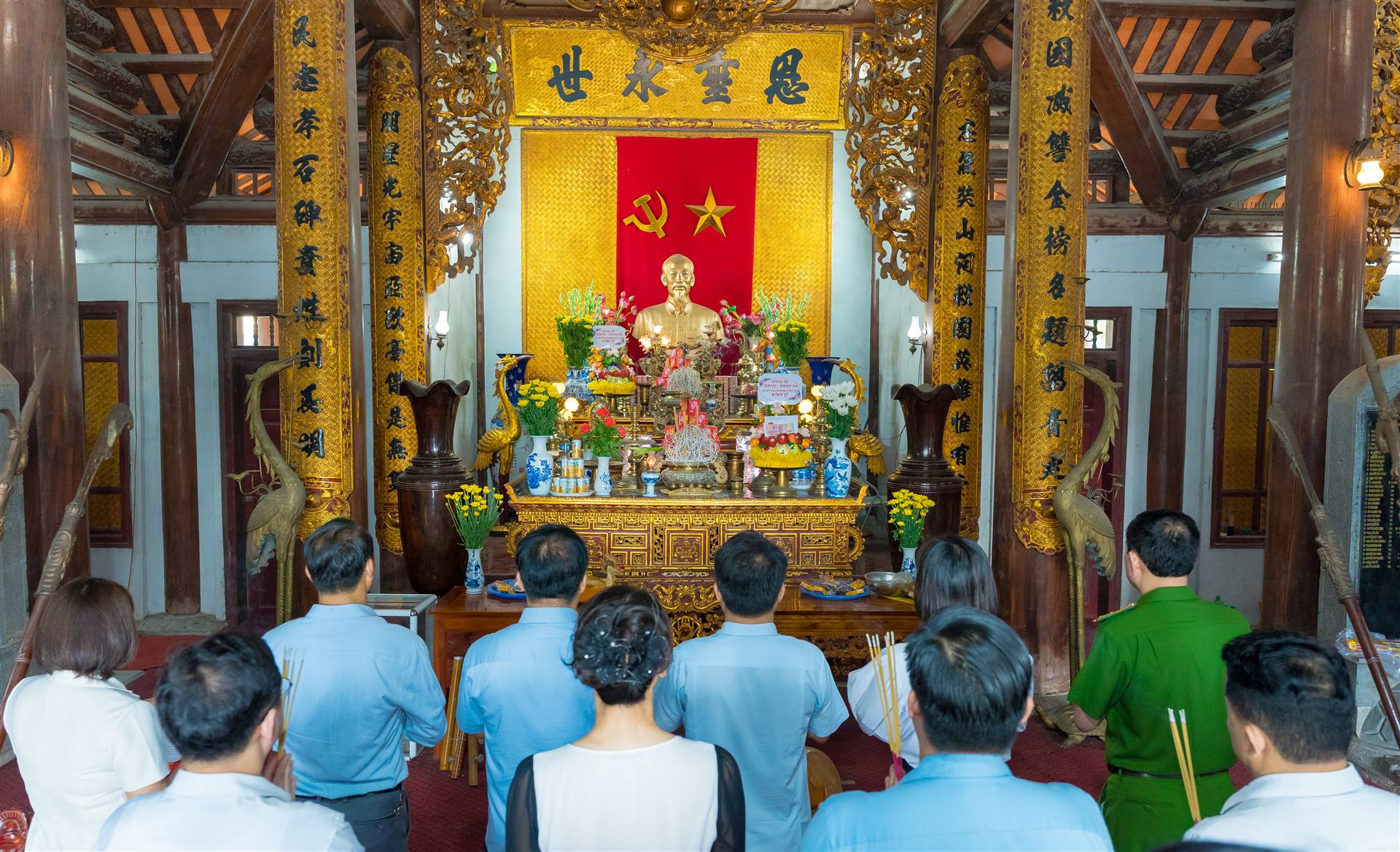 Anh-tin-bai
