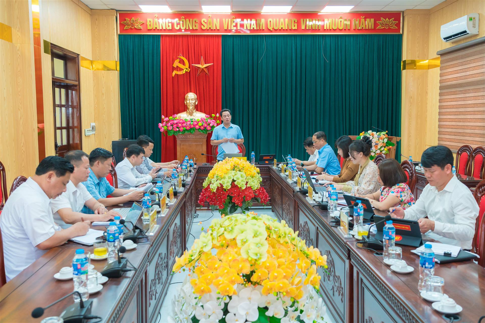 Anh-tin-bai