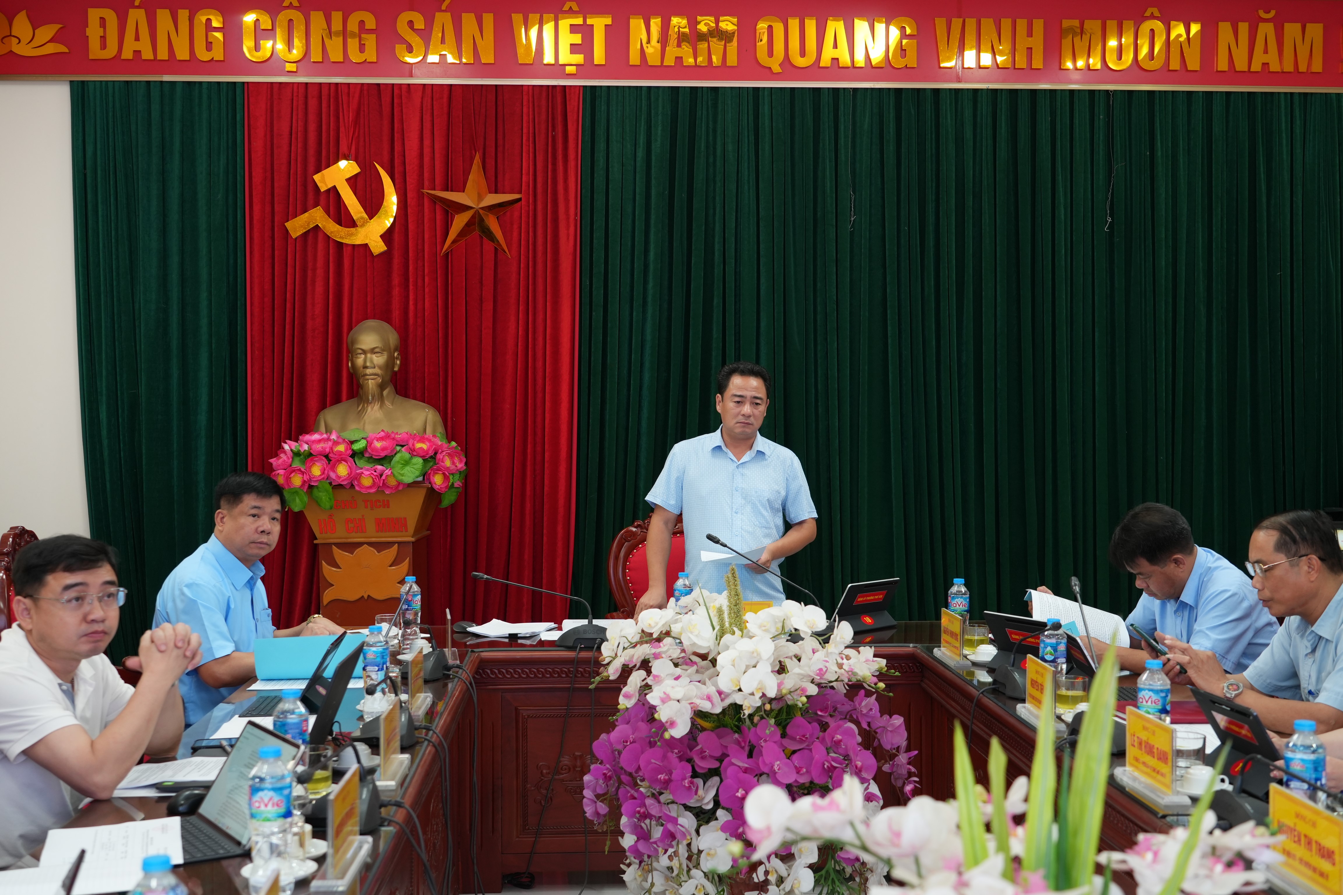 Anh-tin-bai