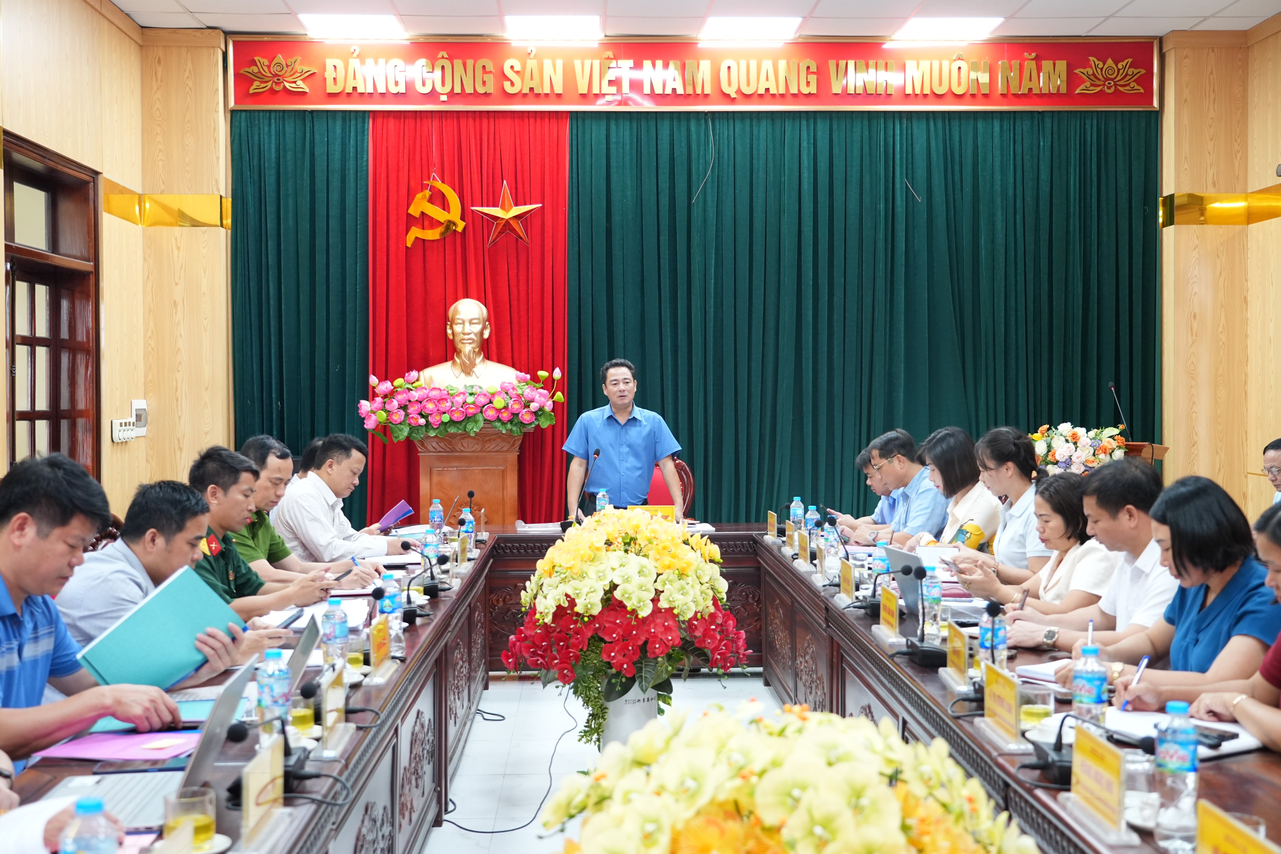Anh-tin-bai