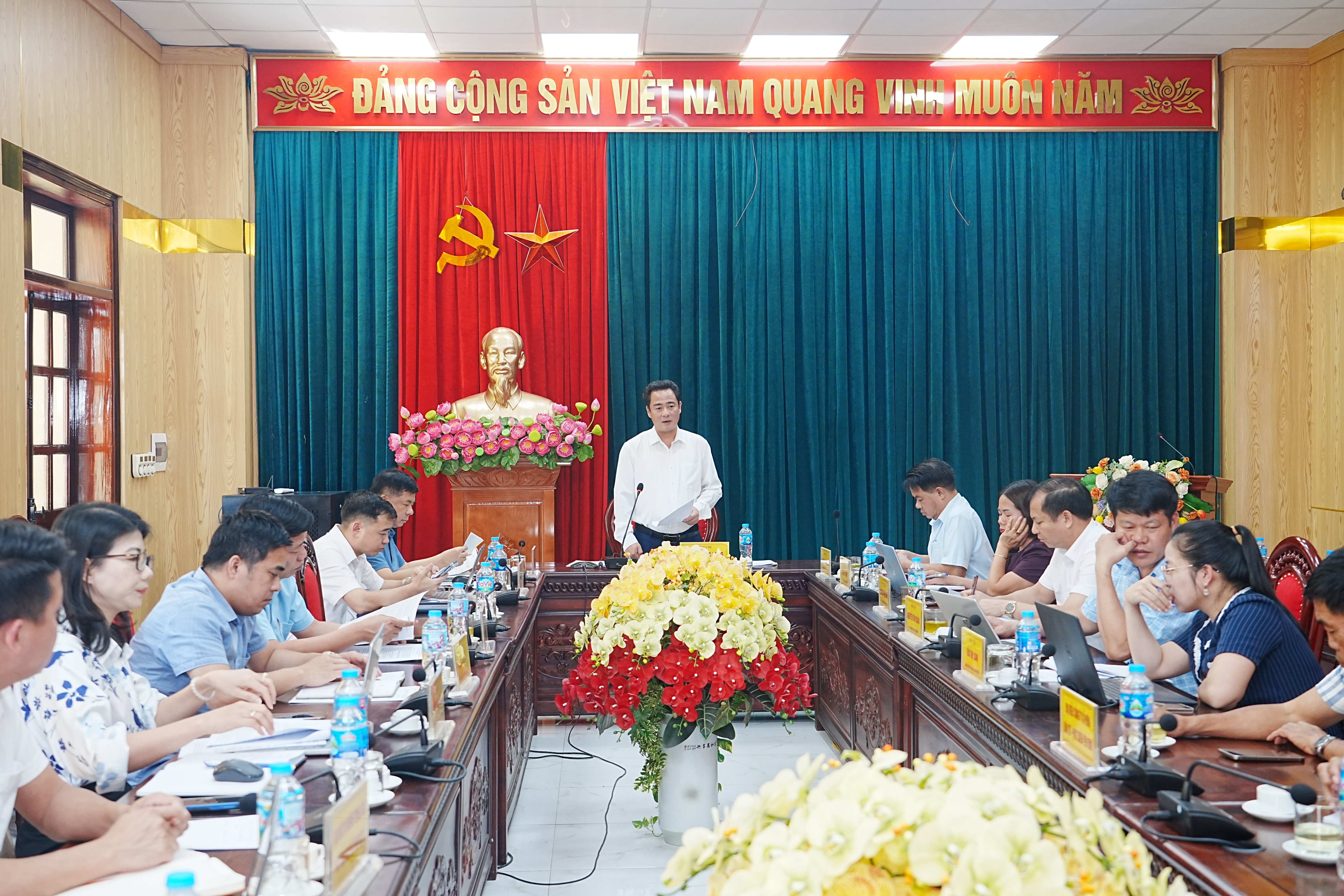 Anh-tin-bai