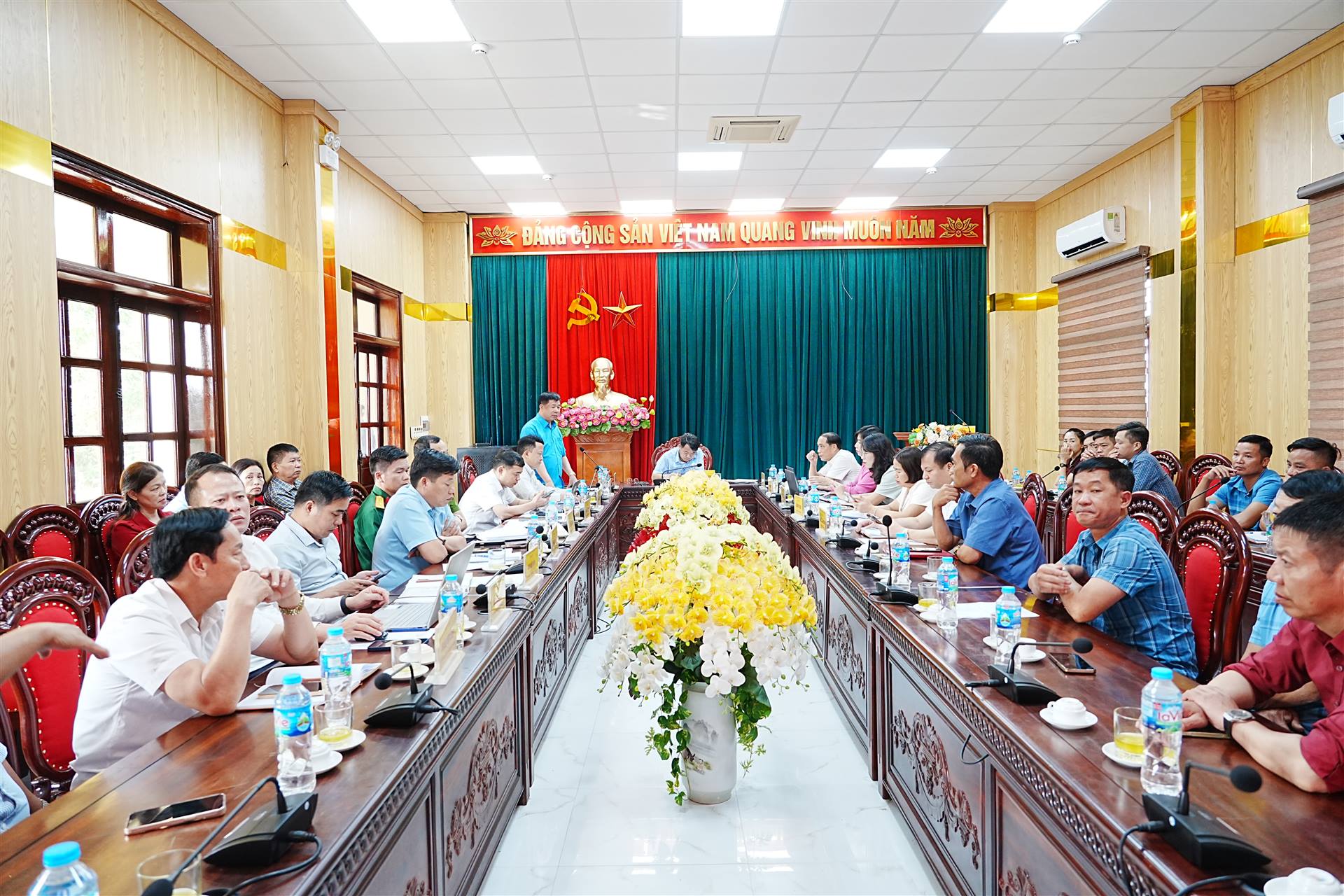 Anh-tin-bai