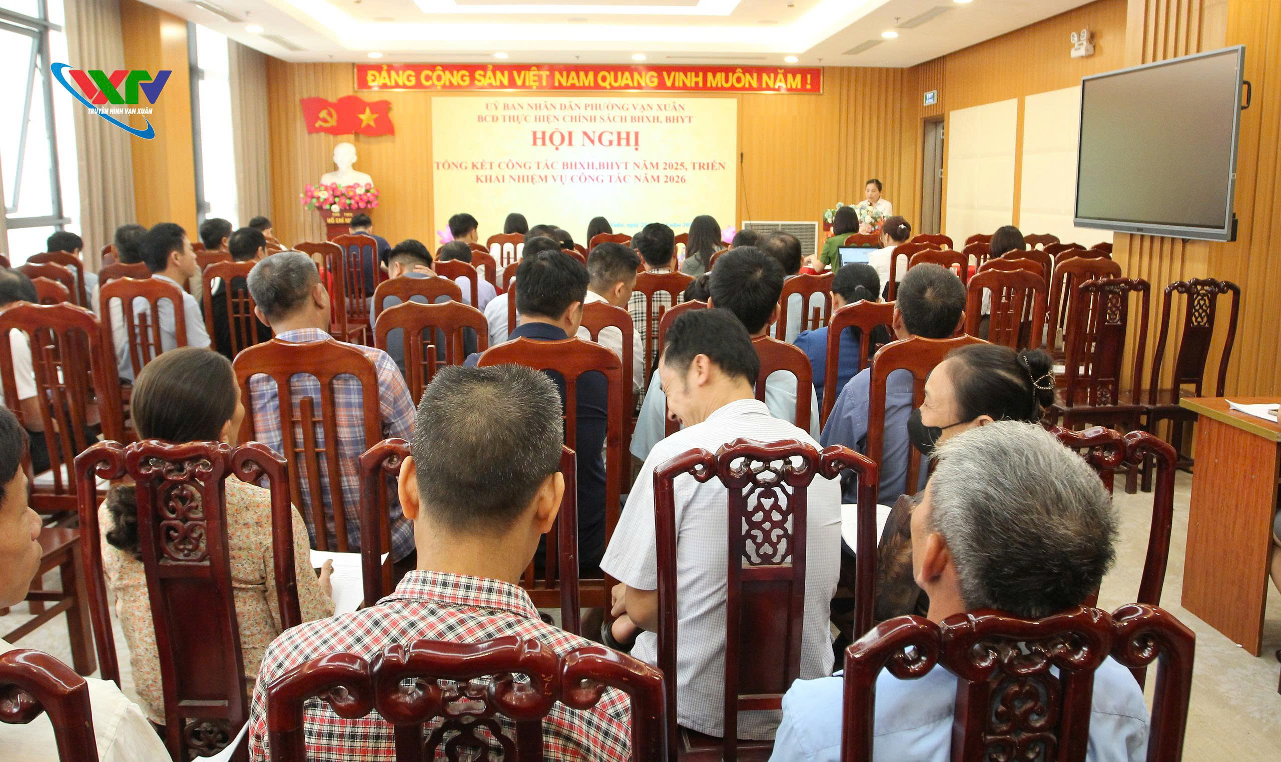 Triển khai phương hướng thực hiện chính sách Bảo hiểm xã hội, bảo hiểm y tế trên địa bàn phường Vạn Xuân