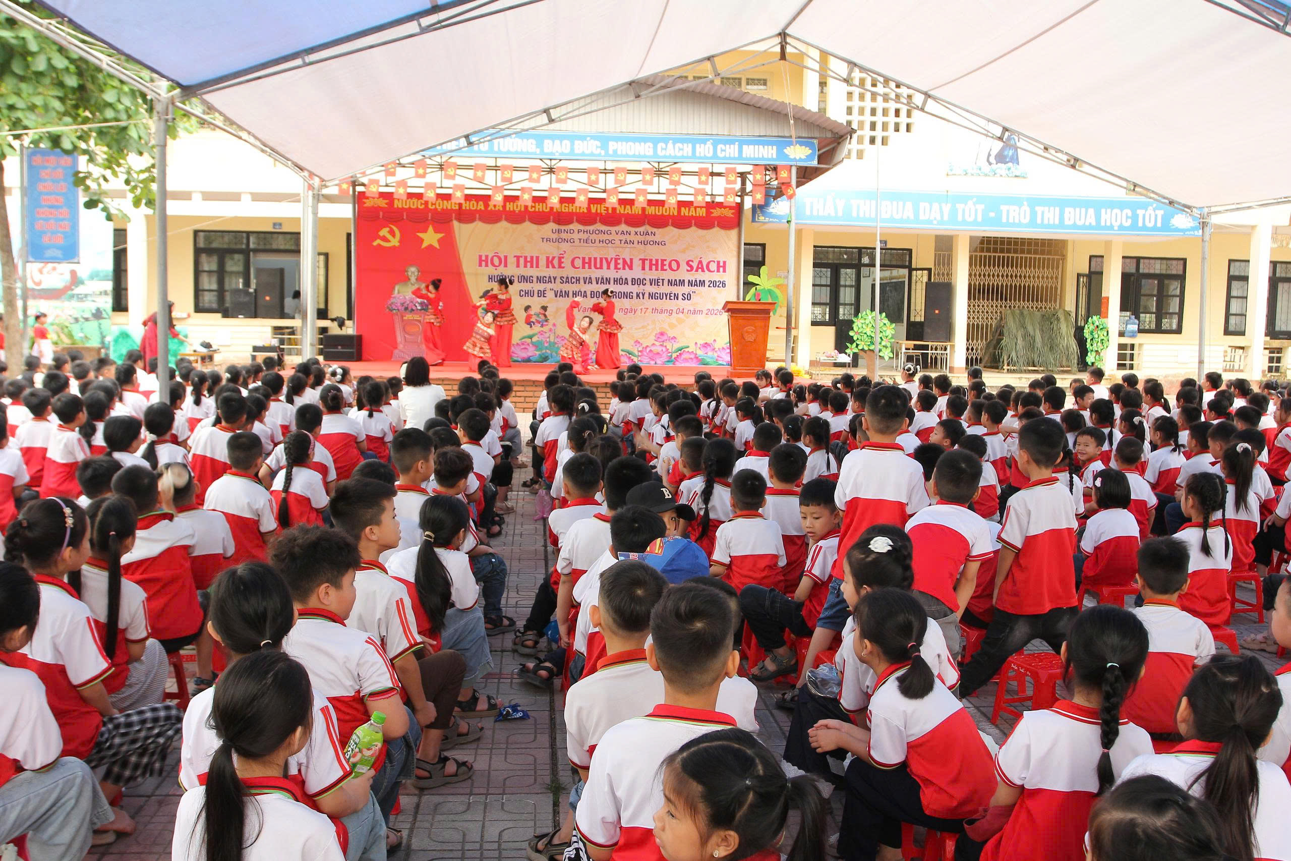 Sôi nổi Hội thi kể chuyện theo sách tại Trường Tiểu học Tân Hương