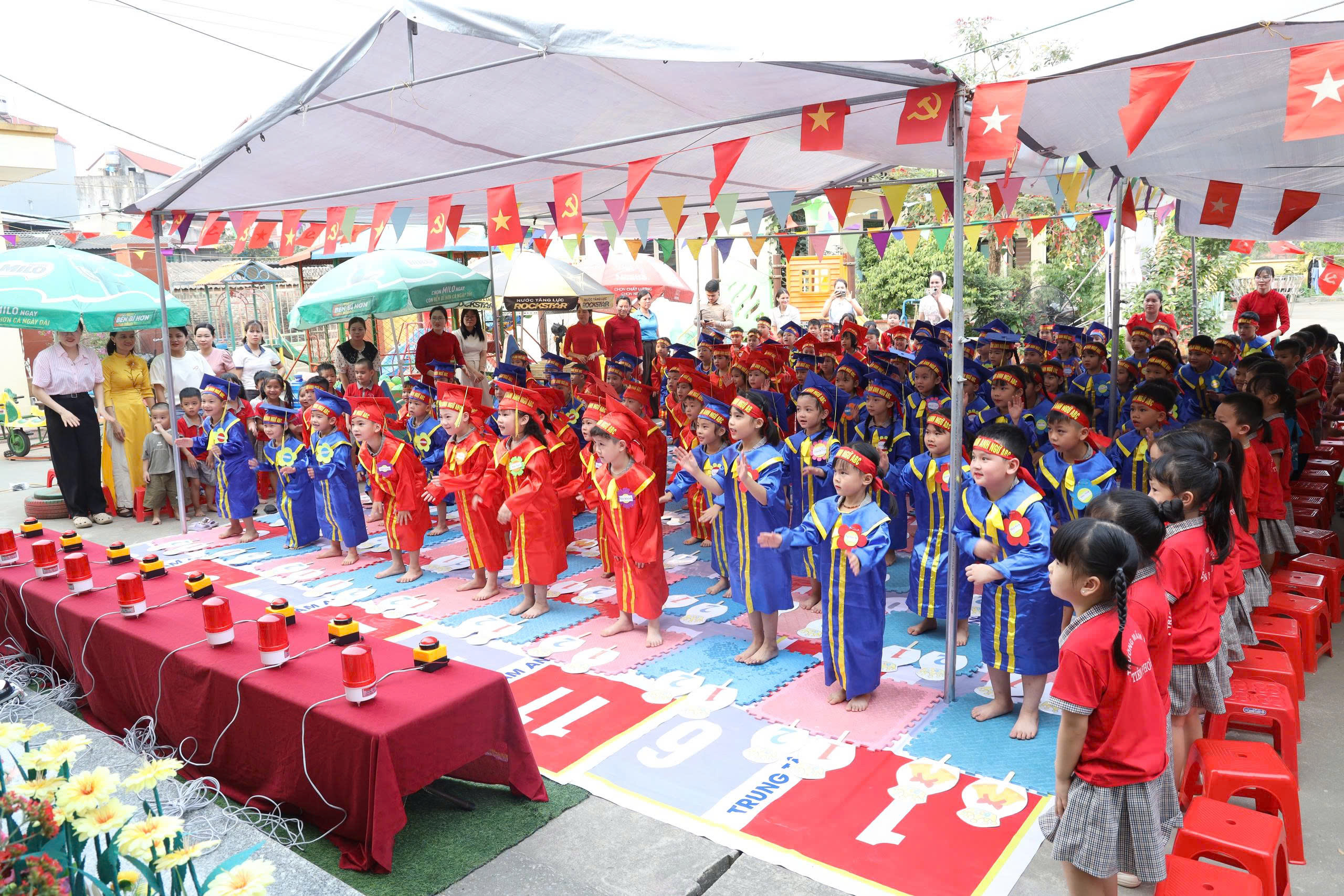 Sôi nổi hội thi “Rung chuông vàng” tại Trường Mầm non Tiên Phong I