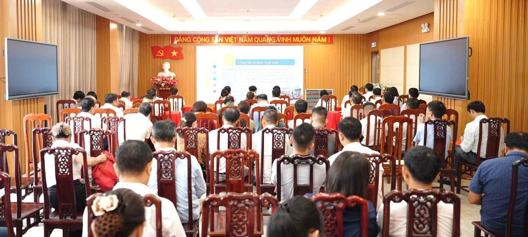 Phường Vạn Xuân tham dự Hội nghị toàn quốc sơ kết 1 năm vận hành mô hình tổ chức tổng thể của hệ thống chính trị, mô hình chính quyền 3 cấp.