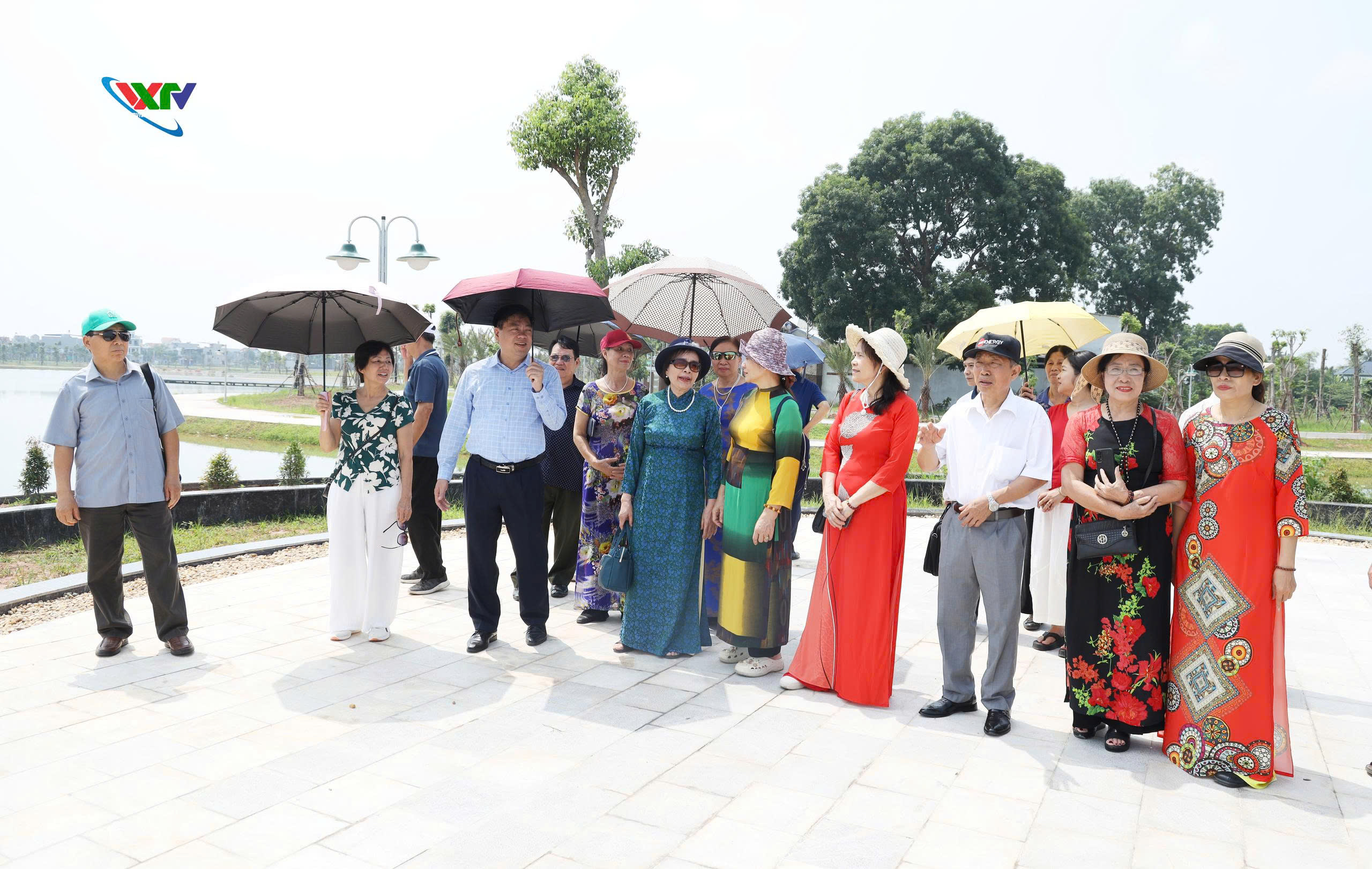 Tổ dân phố 109, phường Phan Đình Phùng tham quan, học tập kinh nghiệm tại phường Vạn Xuân