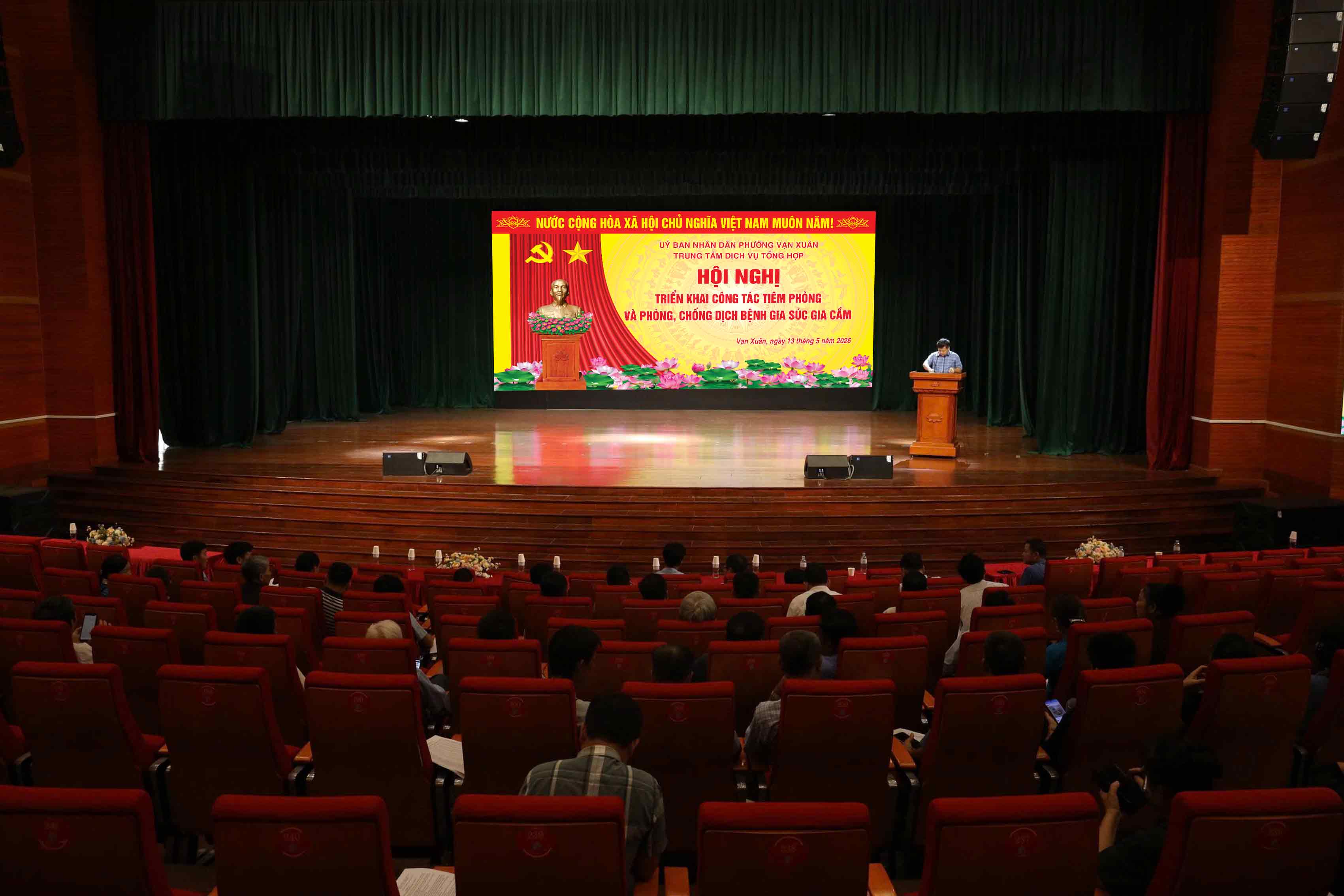 Triển khai công tác tiêm phòng cho đàn gia súc, gia cầm năm 2026