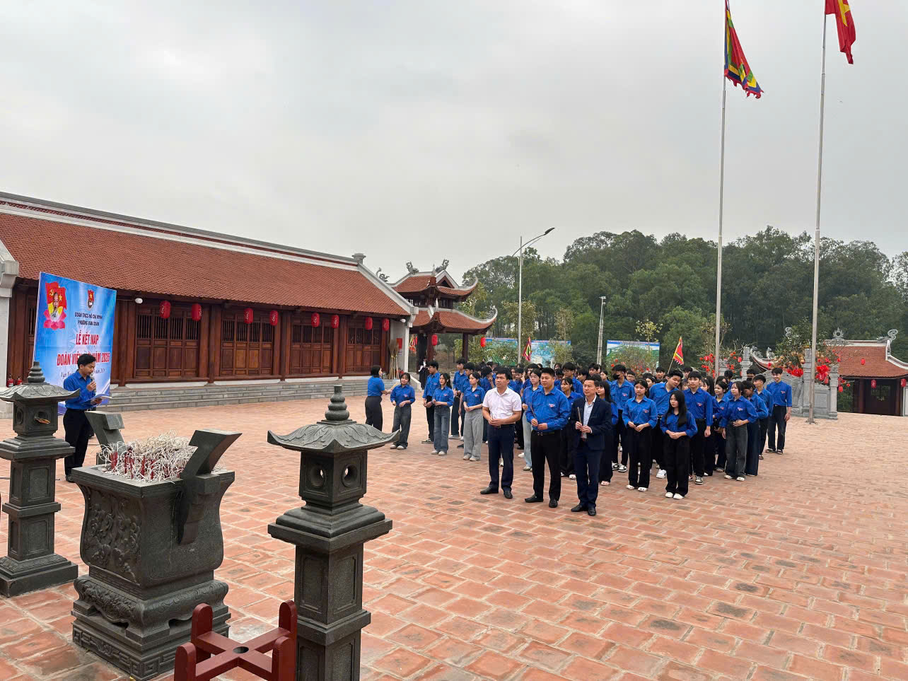 Anh-tin-bai