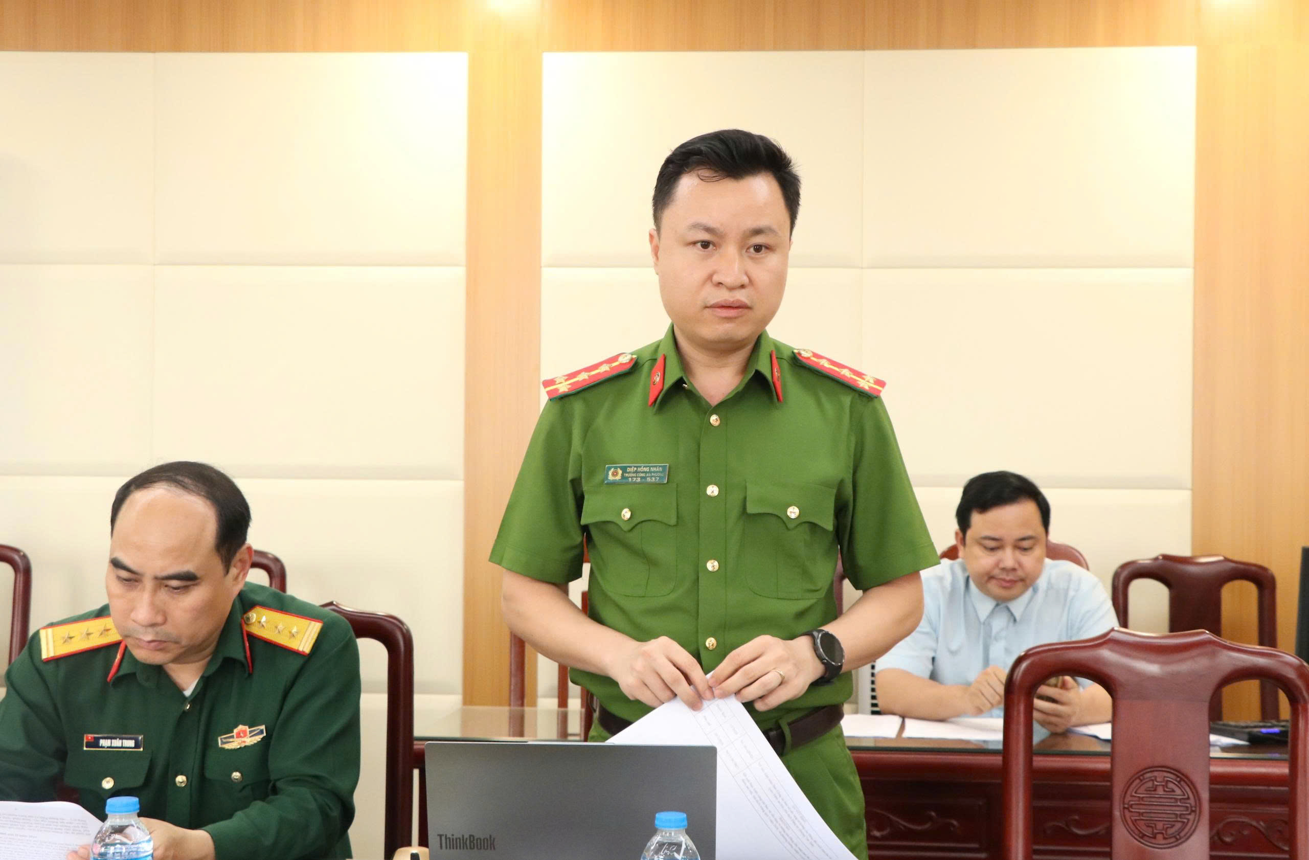 Anh-tin-bai