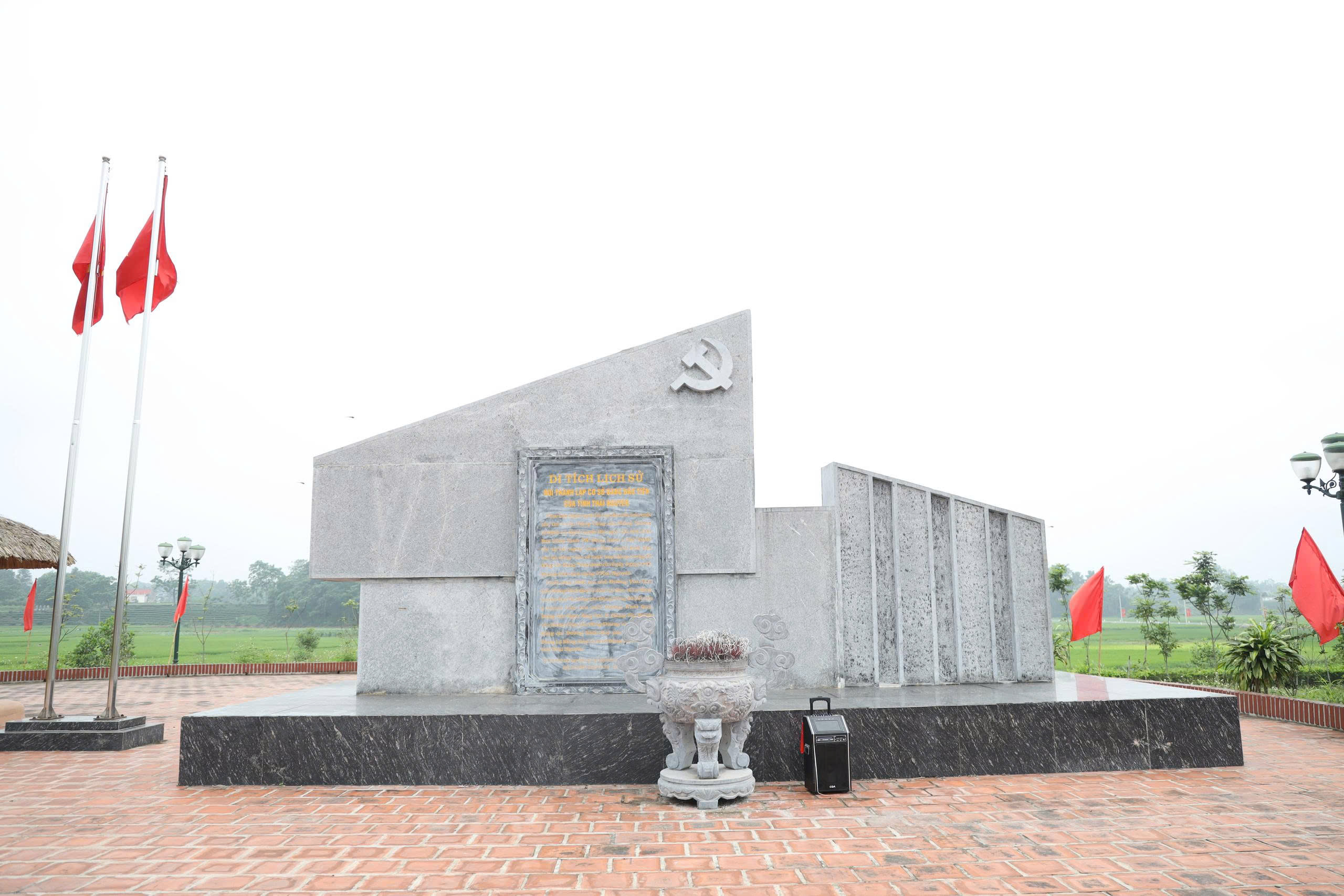 Anh-tin-bai