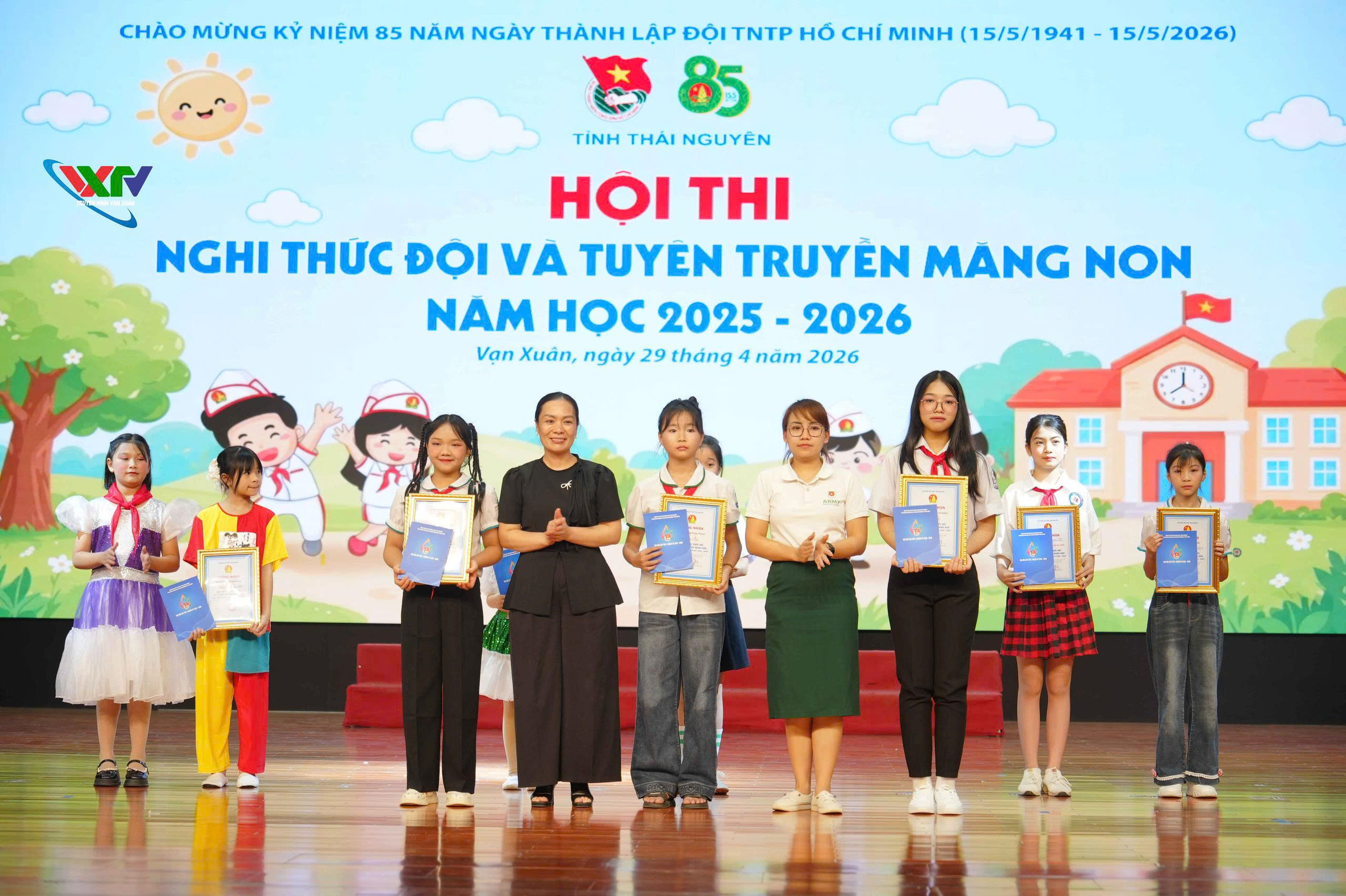 Anh-tin-bai