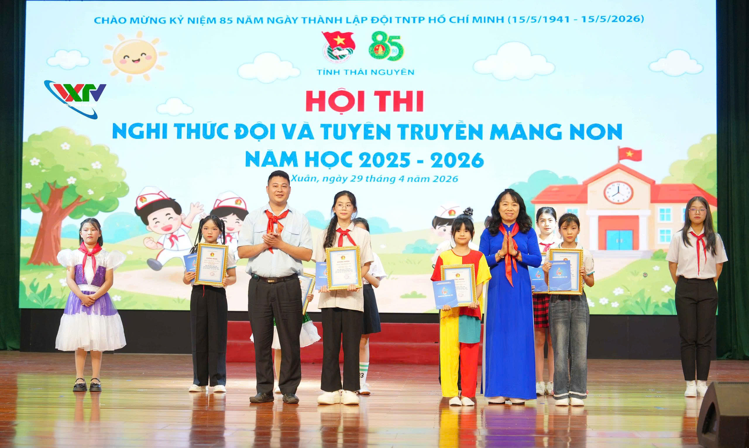 Anh-tin-bai