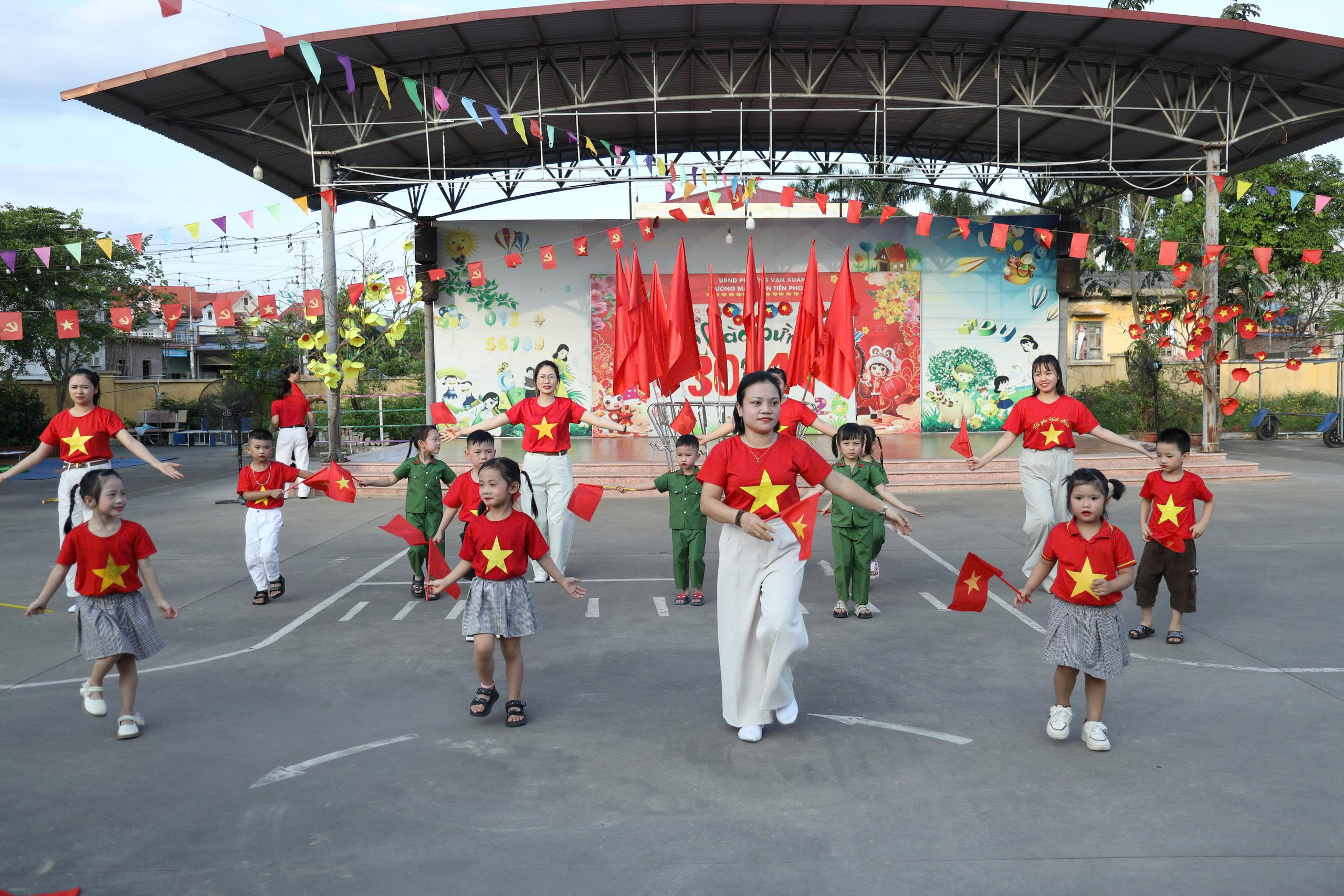 Anh-tin-bai