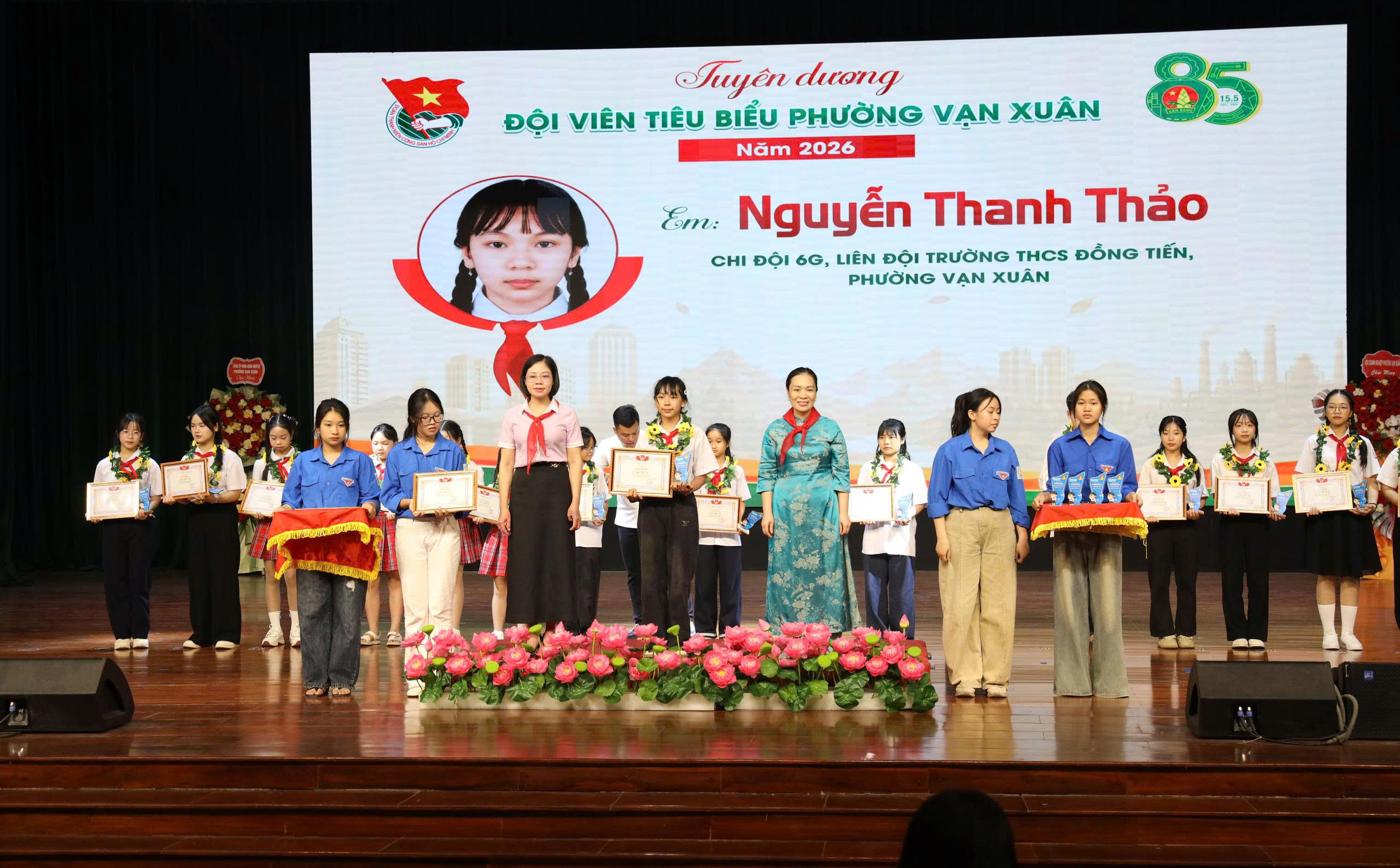 Anh-tin-bai