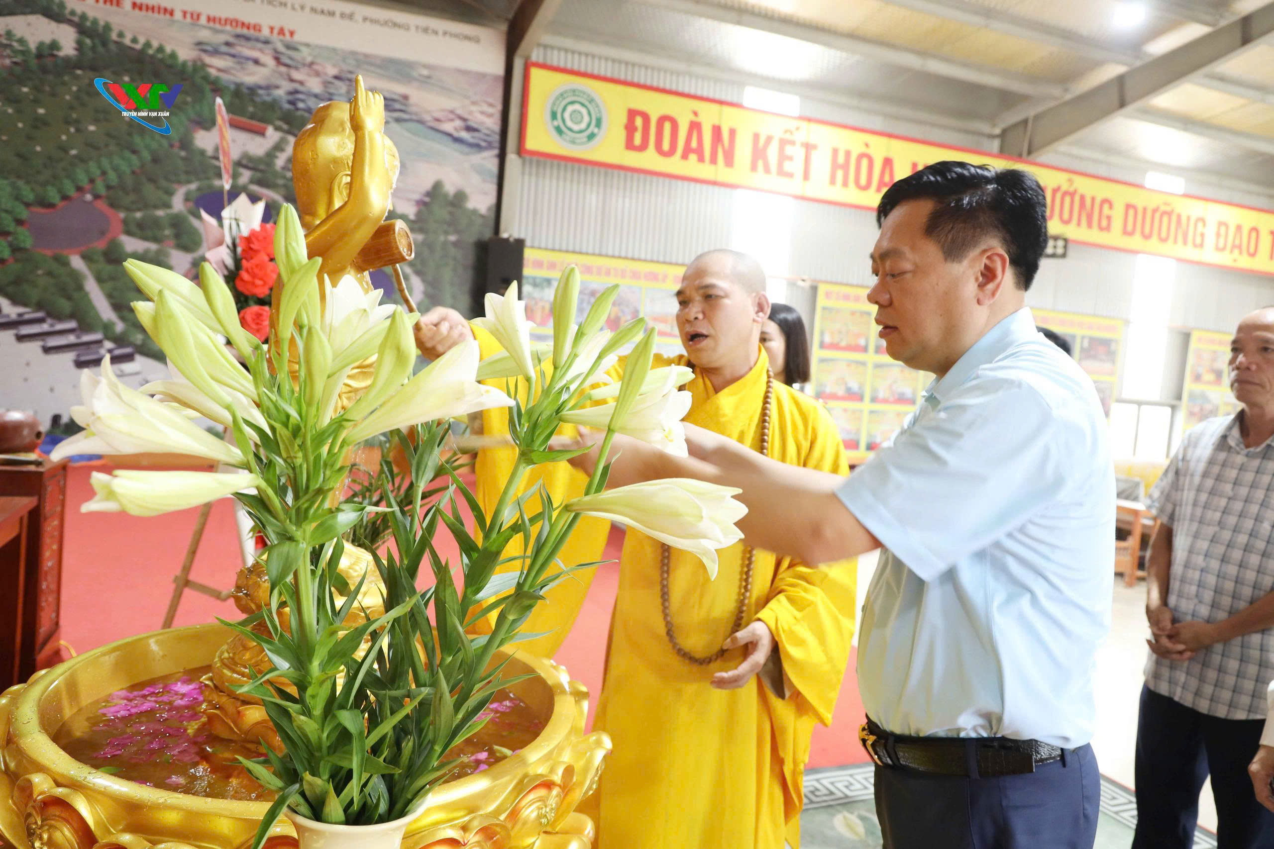 Anh-tin-bai
