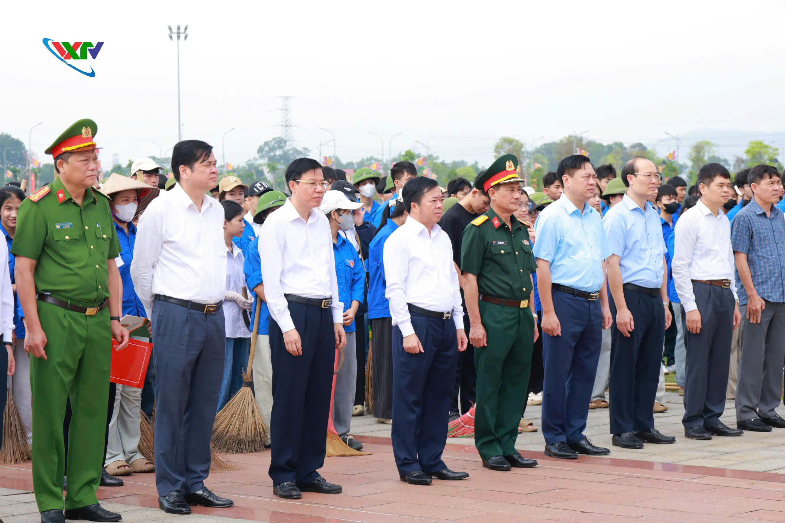 Anh-tin-bai