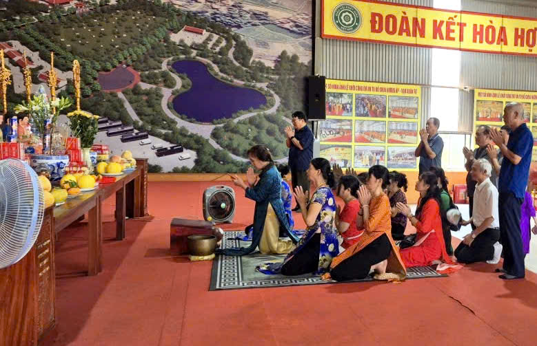 Anh-tin-bai