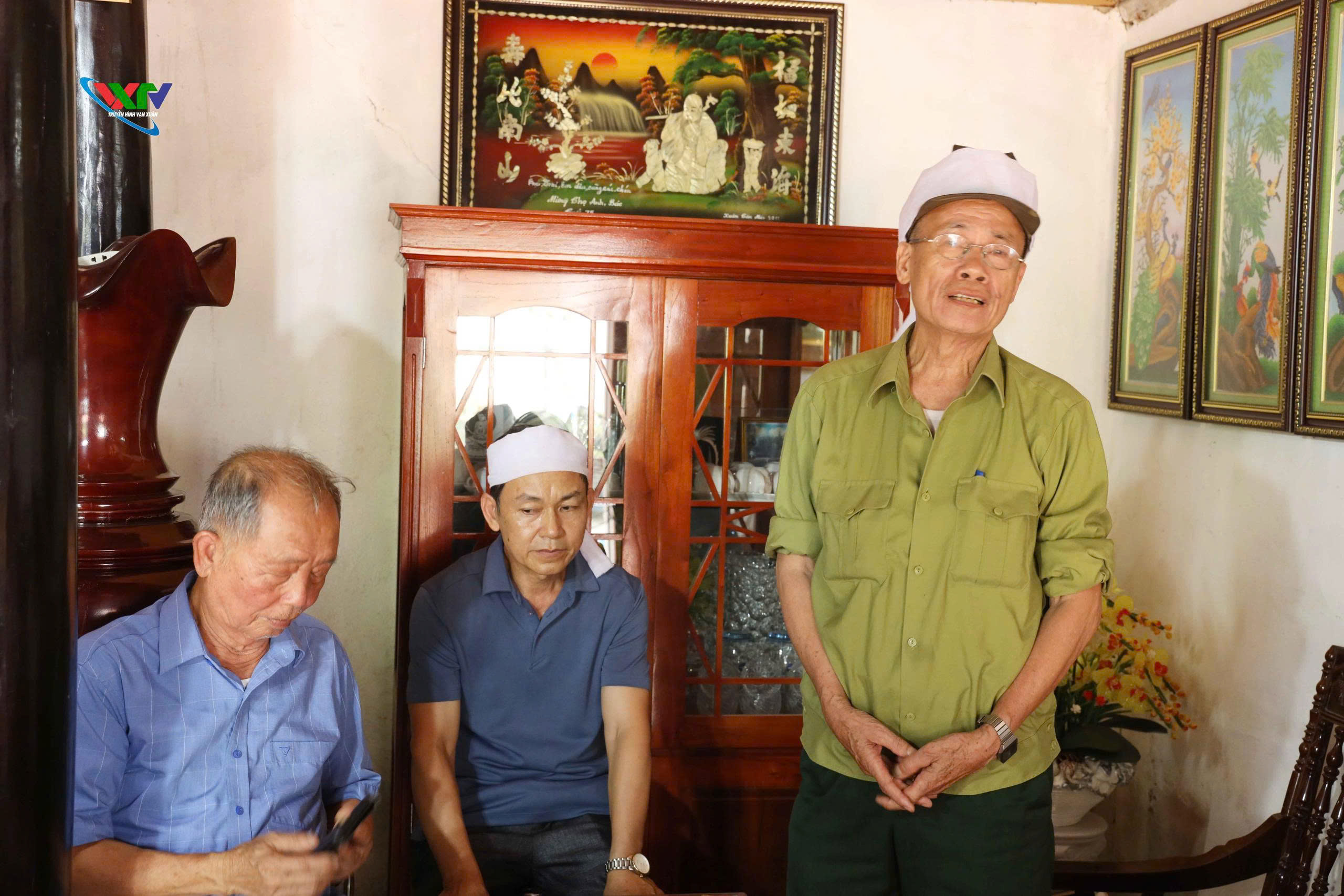 Anh-tin-bai