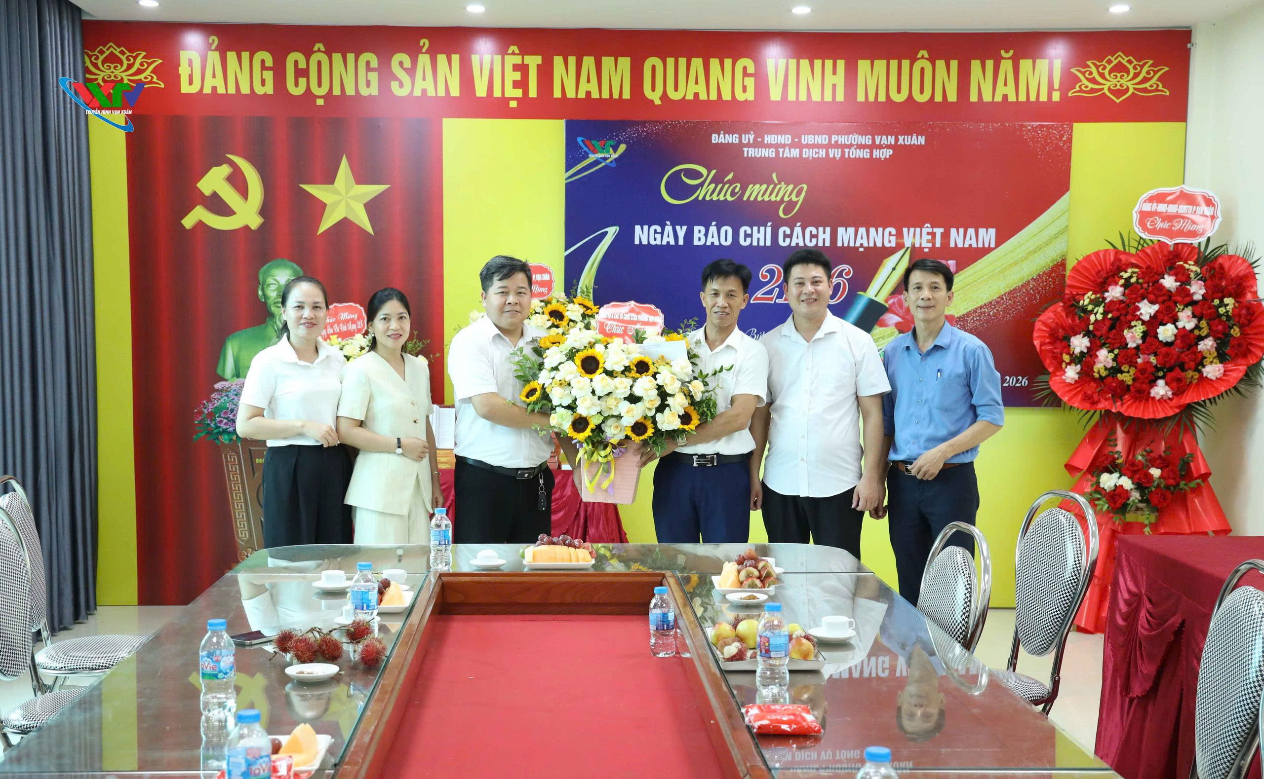 Anh-tin-bai