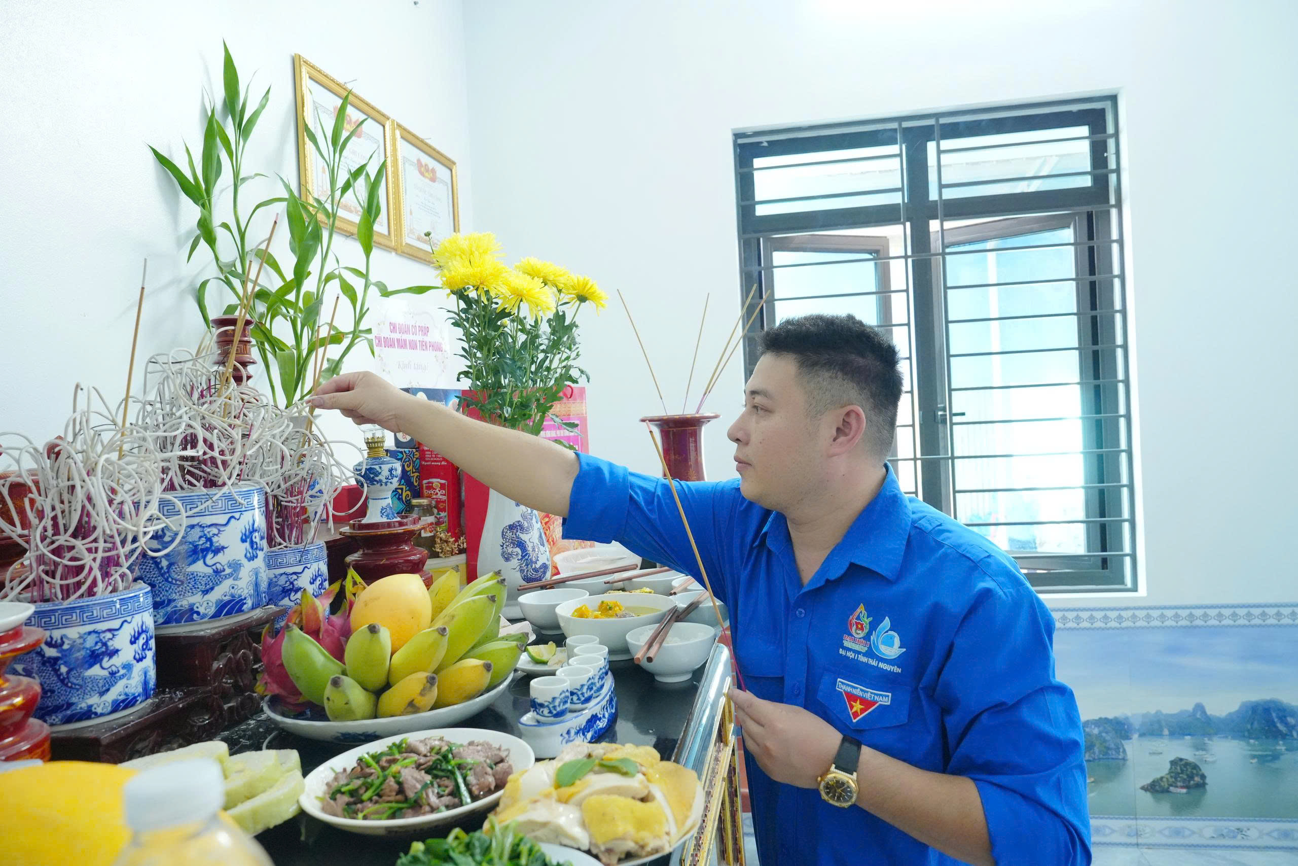 Anh-tin-bai