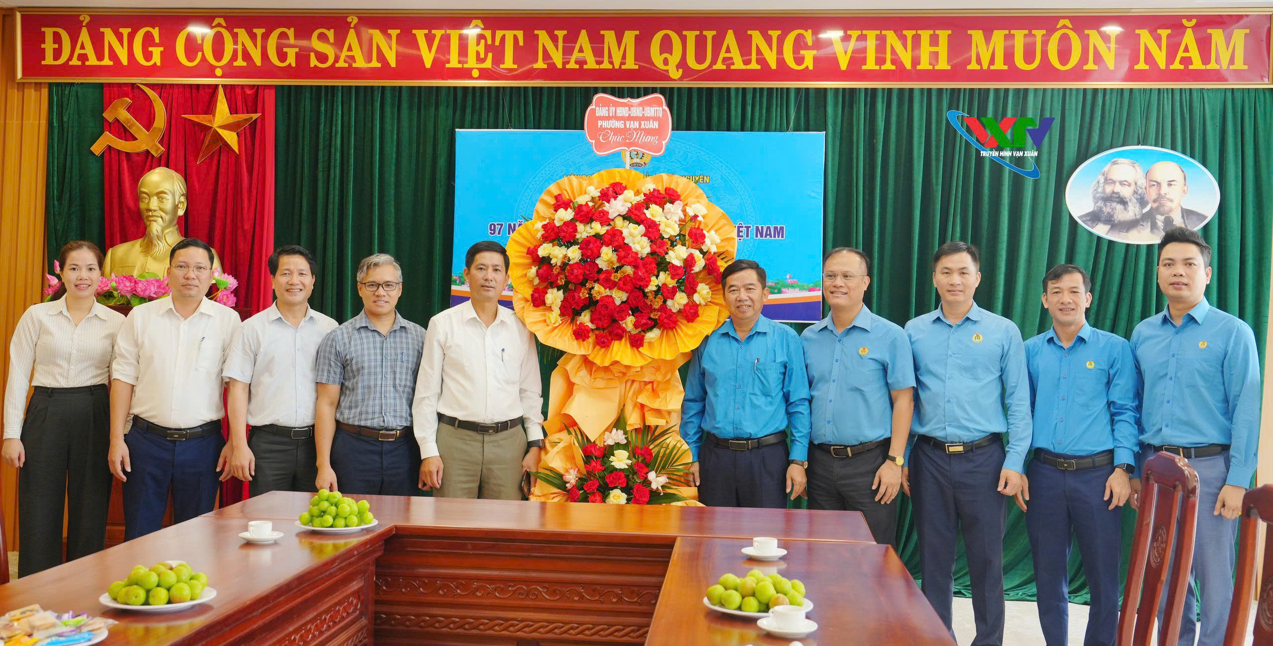 Anh-tin-bai