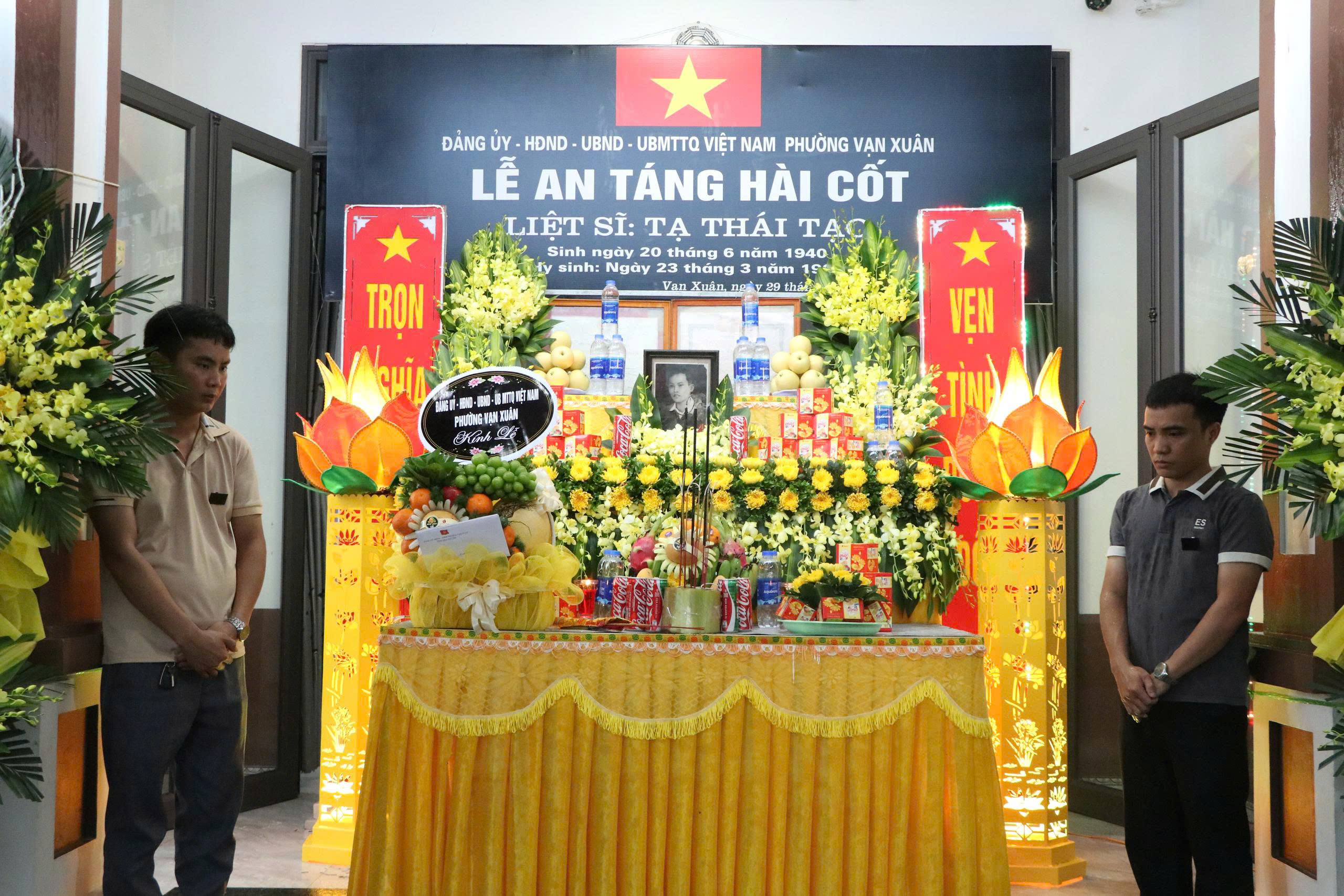 Anh-tin-bai