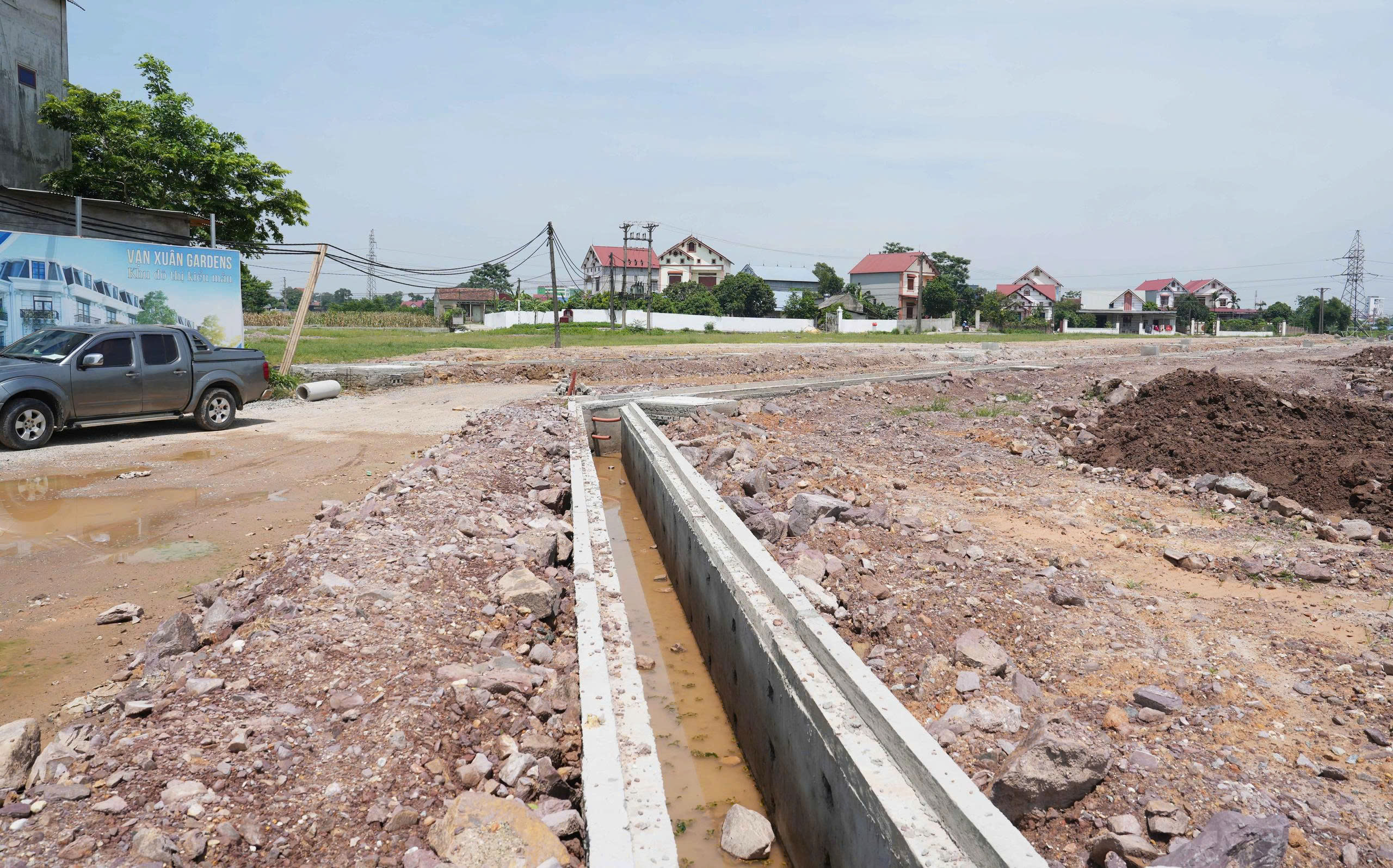 Tập trung đẩy nhanh tiến độ xây dựng Dự án Khu dân cư Đông Tây 2.