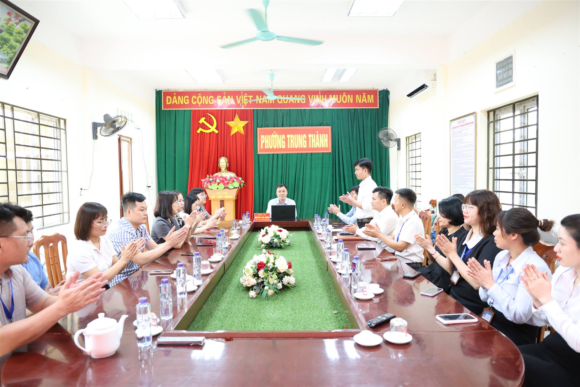 Phường Trung Thành tổ chức Hội nghị công bố Quyết định về công tác cán bộ