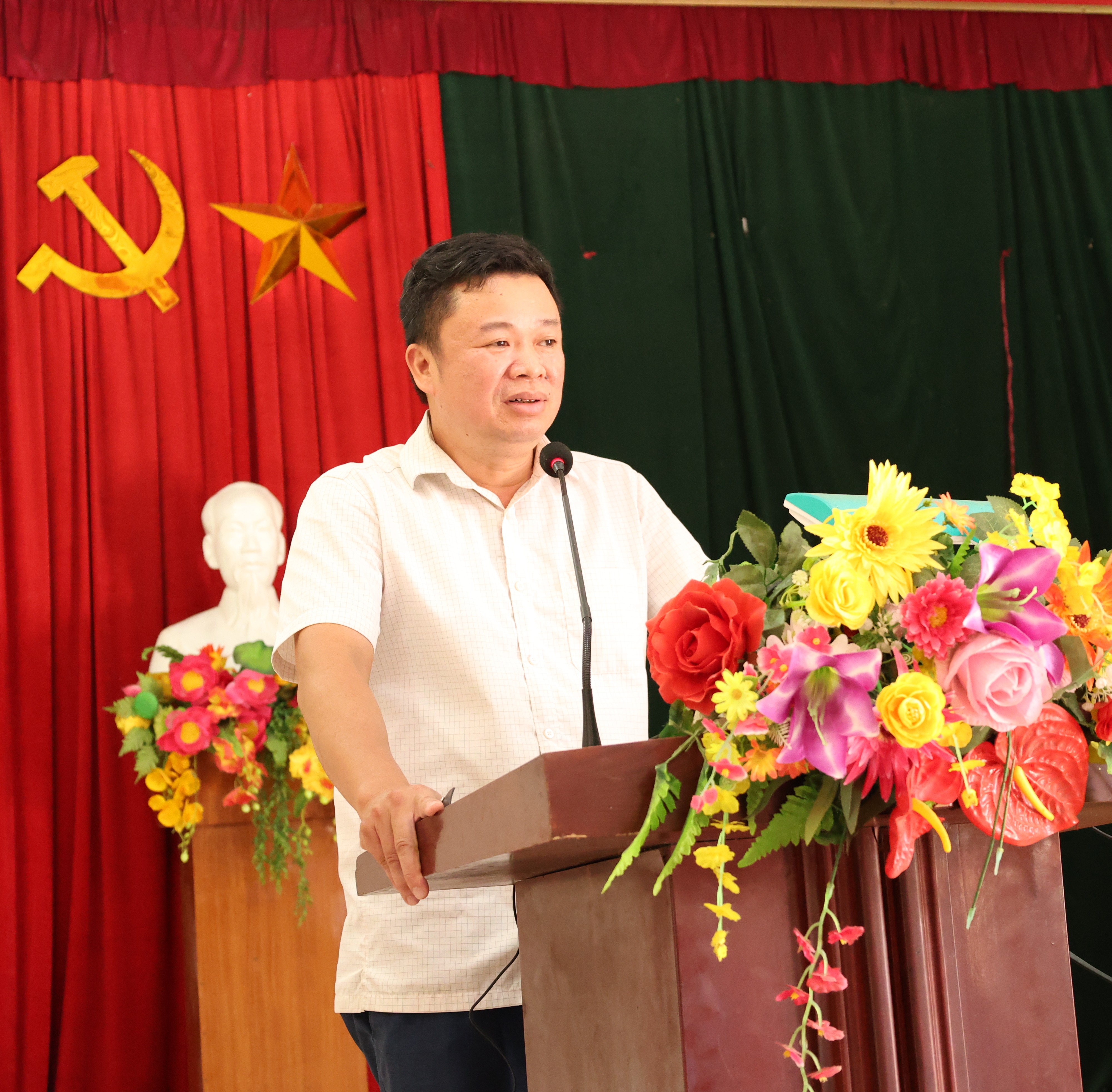 HỘI NÔNG DÂN PHƯỜNG TRUNG THÀNH TỔ CHỨC TẬP HUẤN VỀ XÂY DỰNG CHI HỘI, TỔ HỘI NÔNG DÂN NGHỀ NGHIỆP VÀ PHÁT TRIỂN KINH TẾ TẬP THỂ