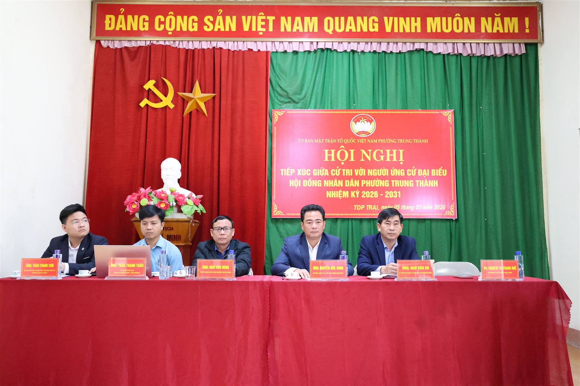 Anh-tin-bai