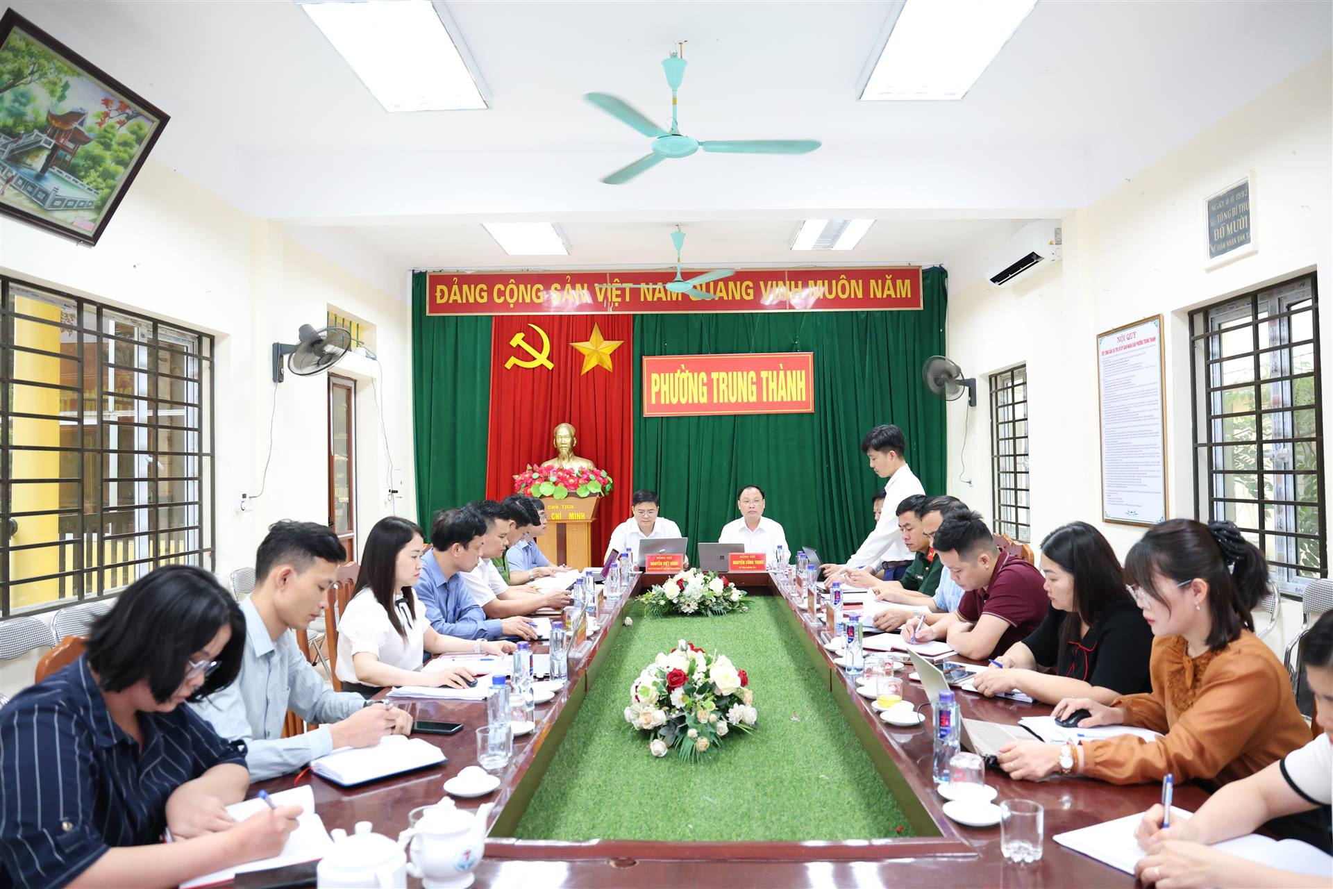 Anh-tin-bai