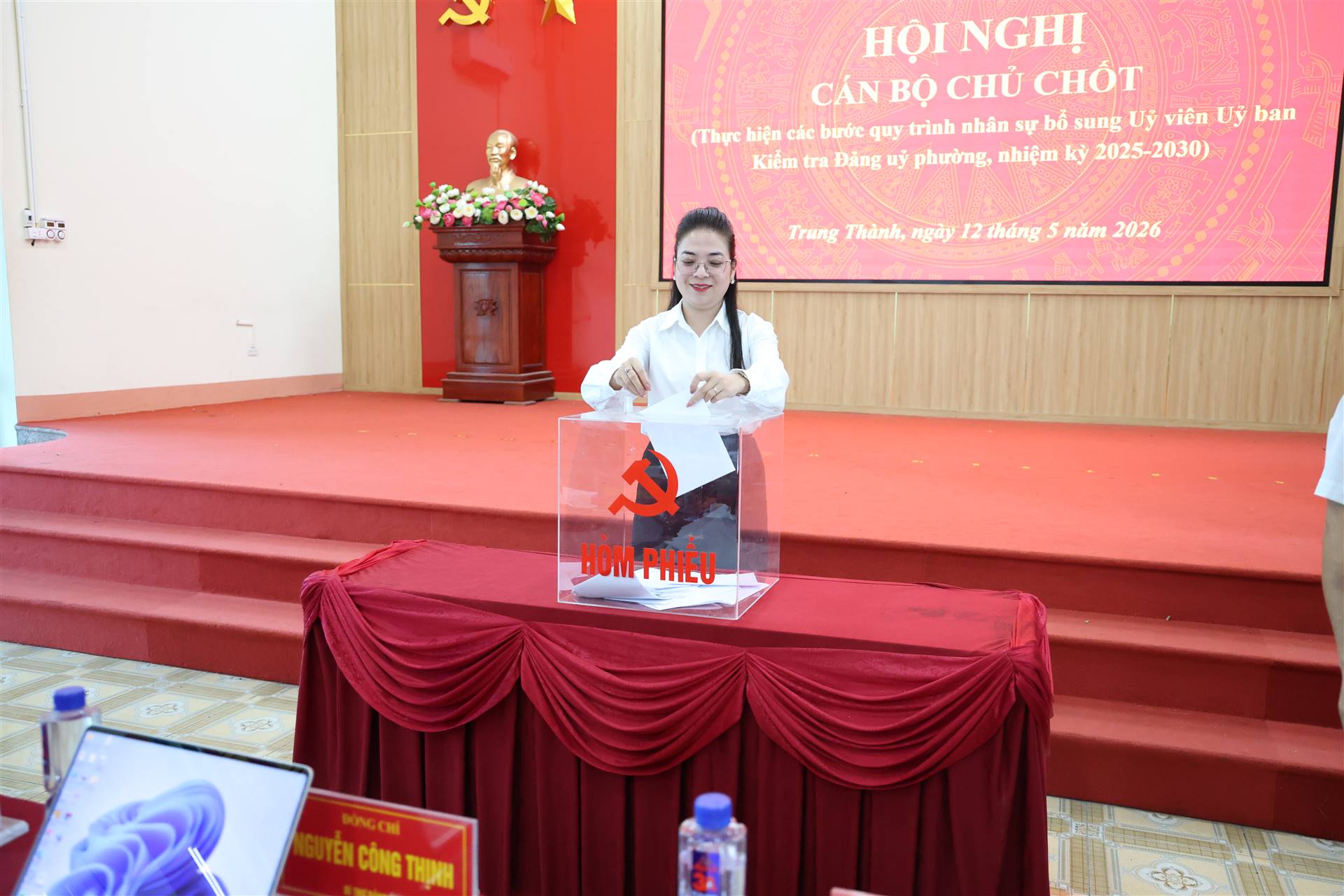 Anh-tin-bai