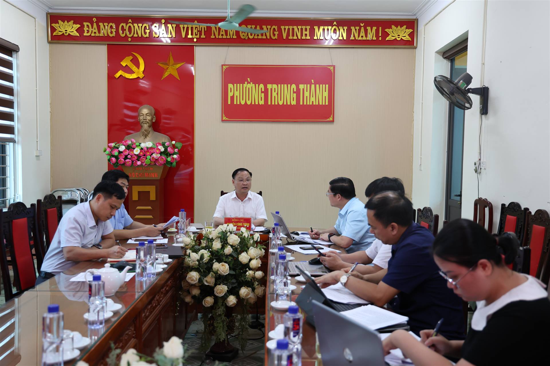 Anh-tin-bai