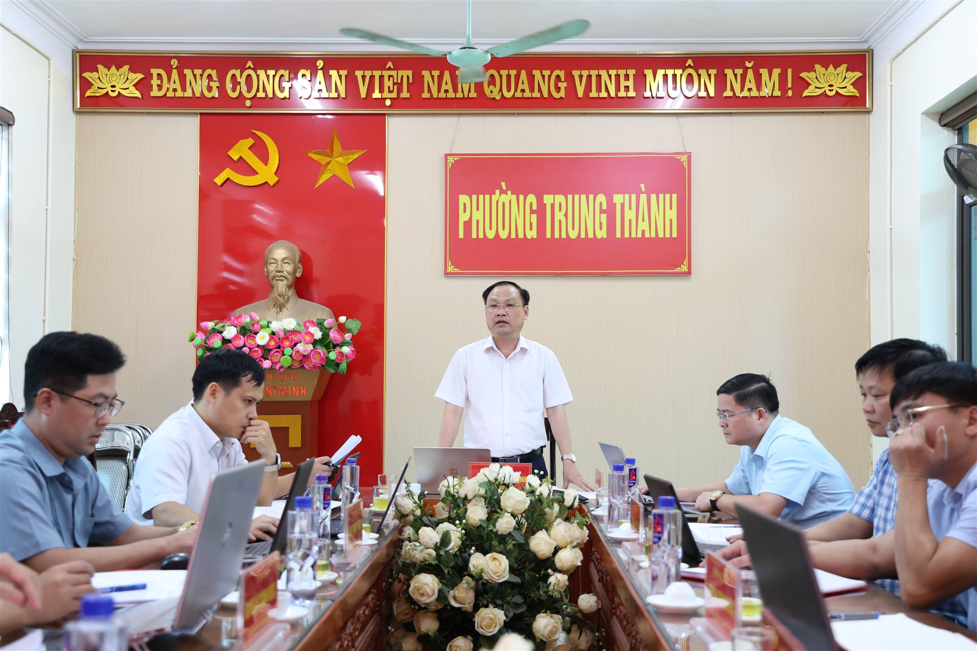 Anh-tin-bai