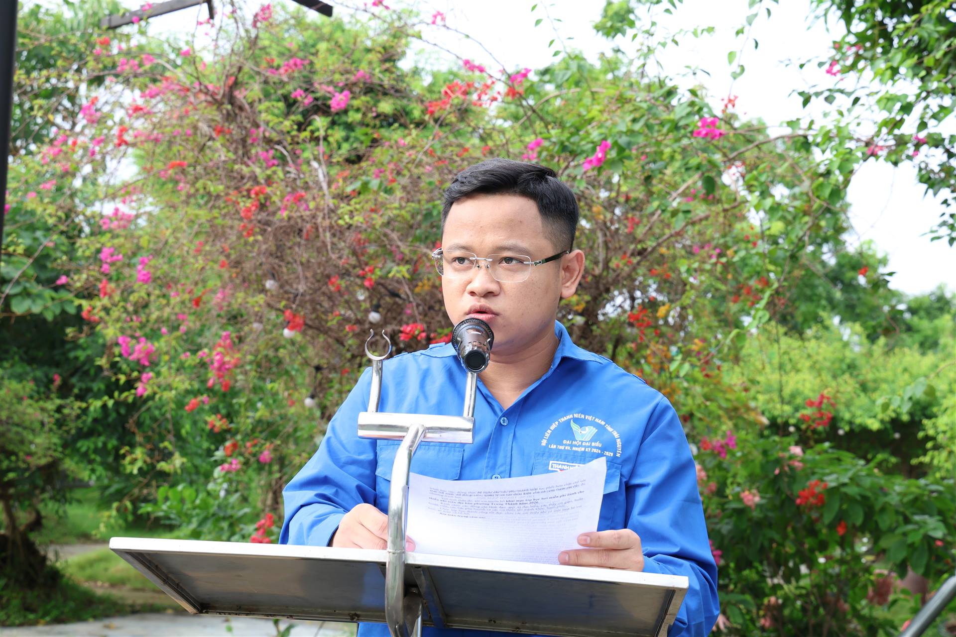 Anh-tin-bai