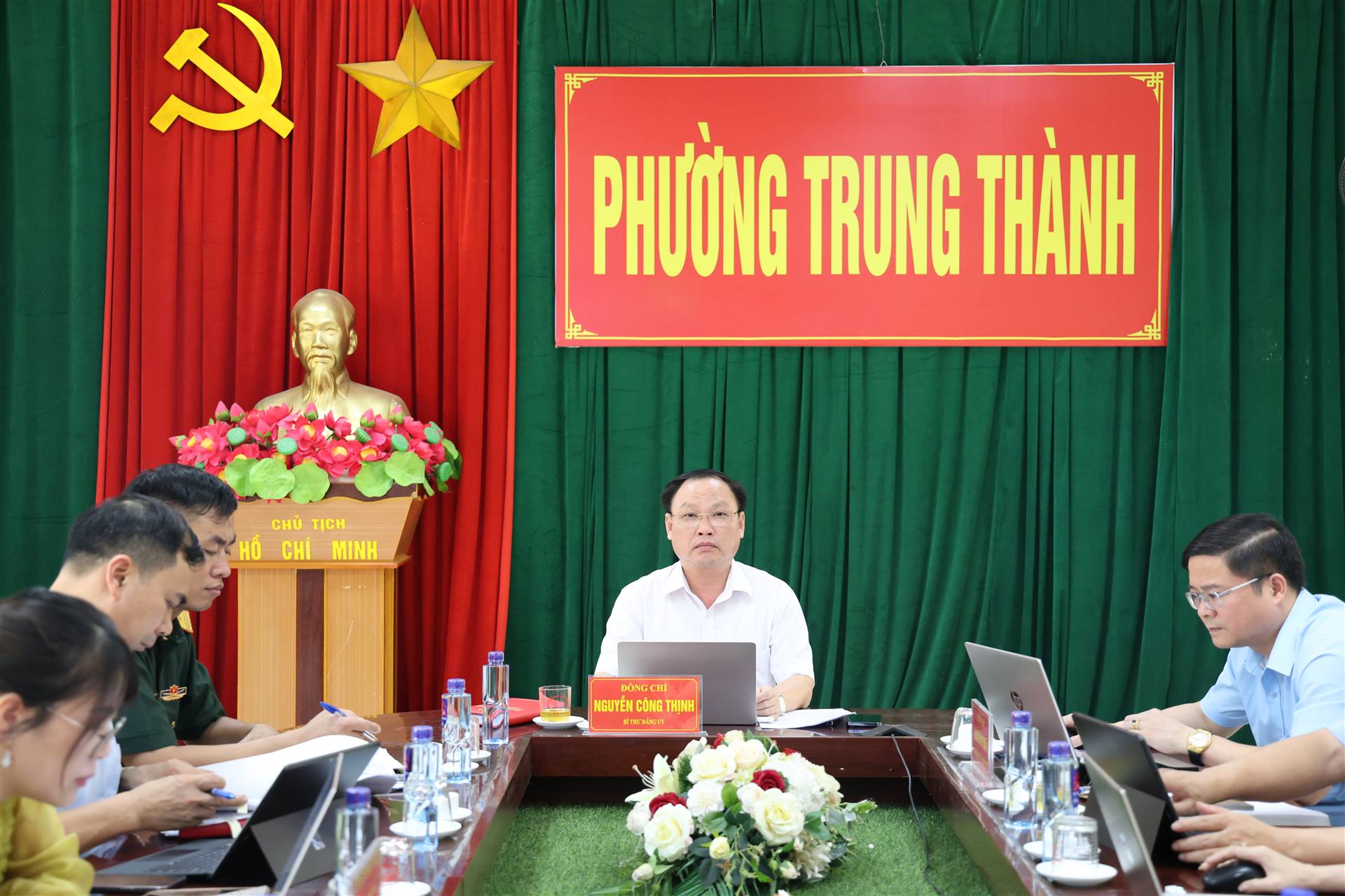 Anh-tin-bai