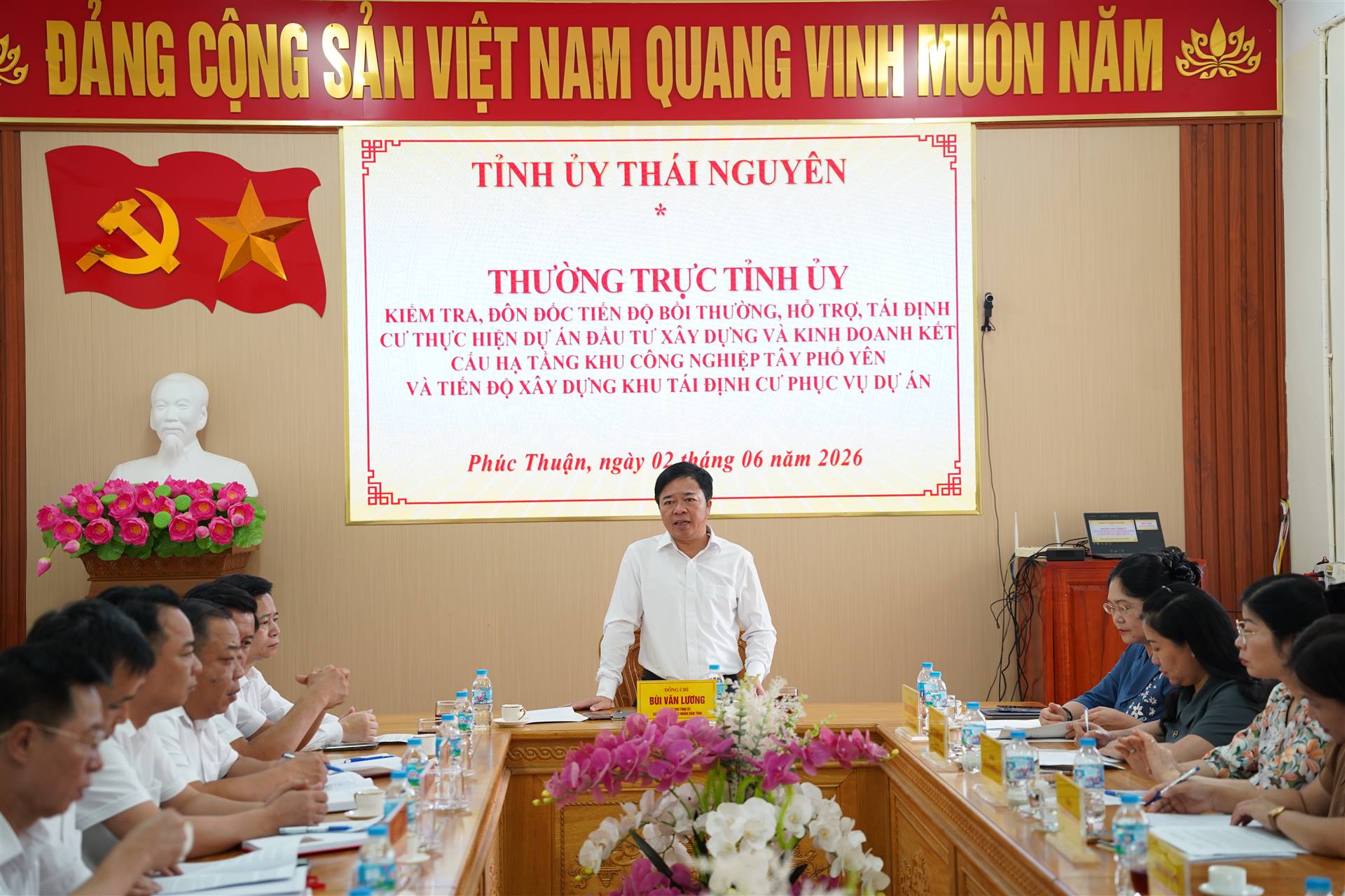 THƯỜNG TRỰC TỈNH ỦY KIỂM TRA, ĐÔN ĐỐC TIẾN ĐỘ THỰC HIỆN DỰ ÁN KHU CÔNG NGHIỆP TÂY PHỔ YÊN VÀ CÁC KHU TÁI ĐỊNH CƯ PHỤC VỤ DỰ ÁN