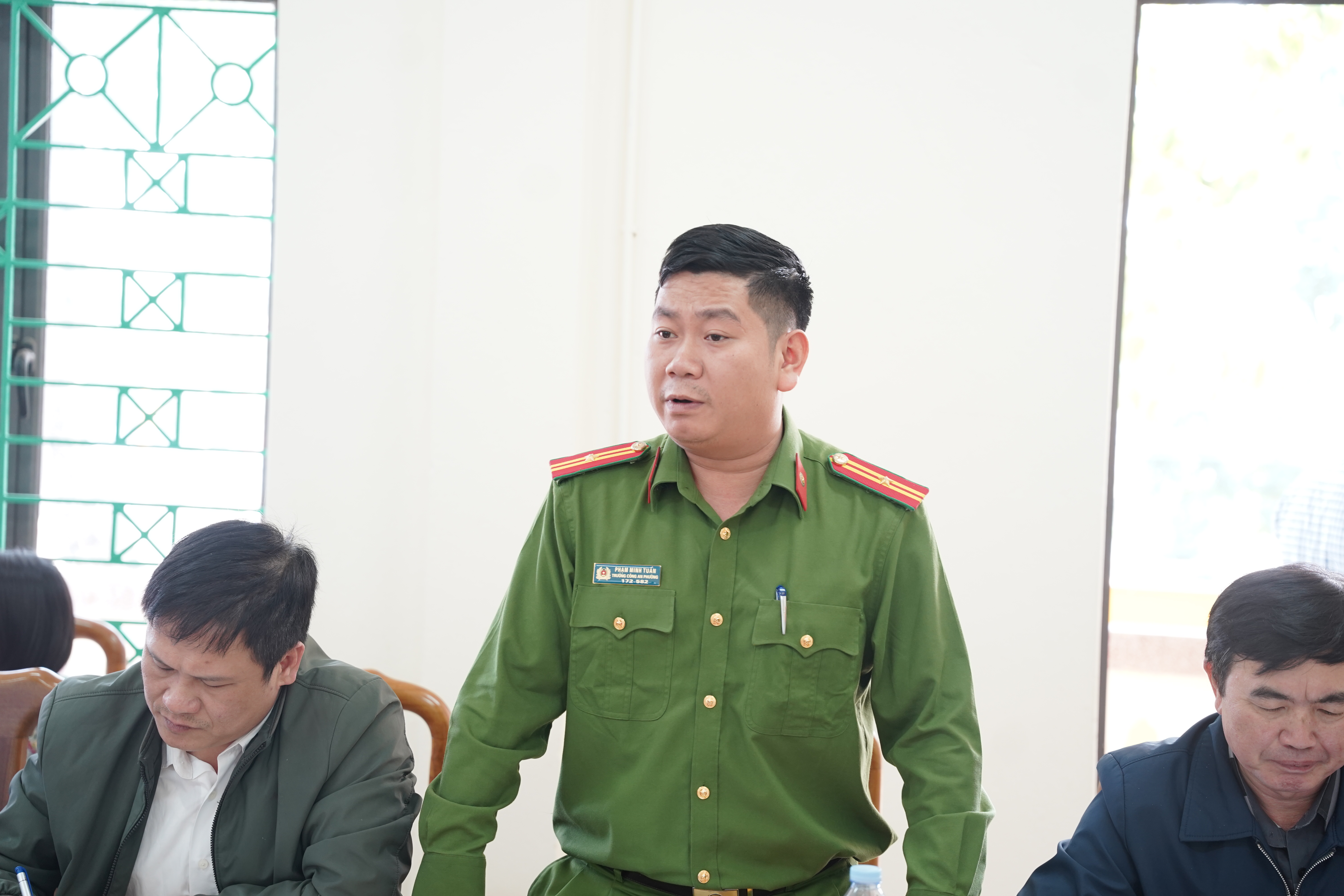 Anh-tin-bai
