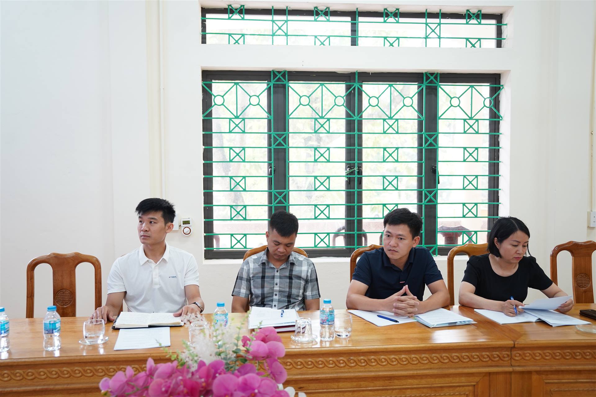 Anh-tin-bai