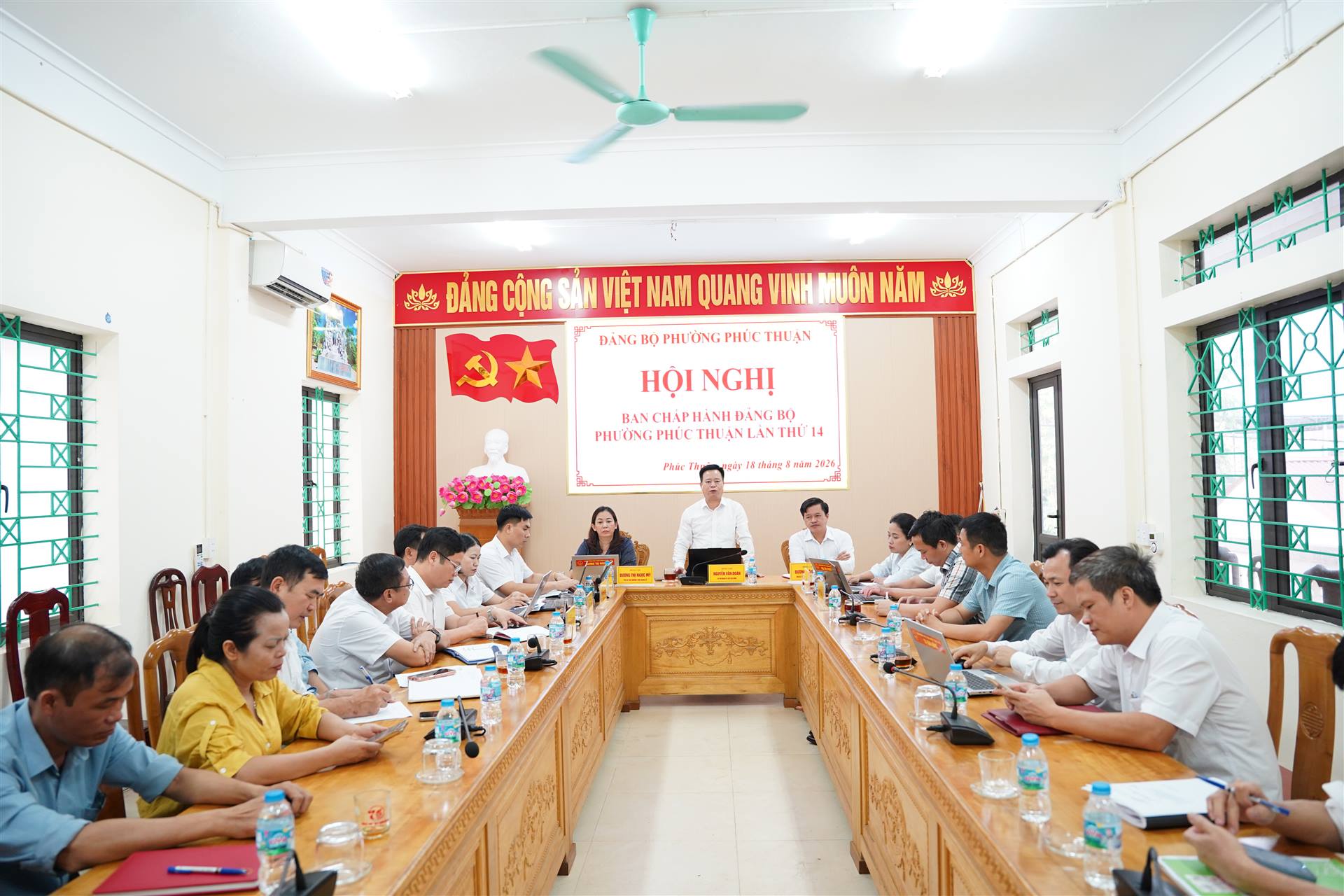 Anh-tin-bai