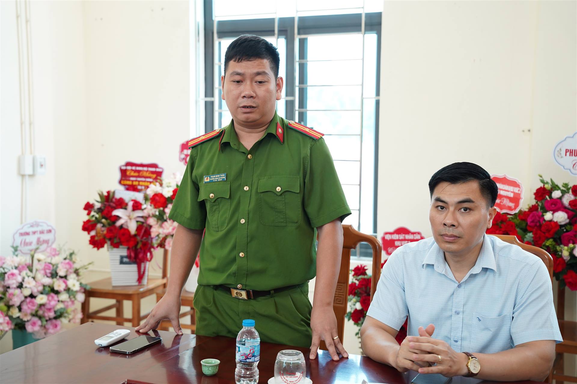 Anh-tin-bai