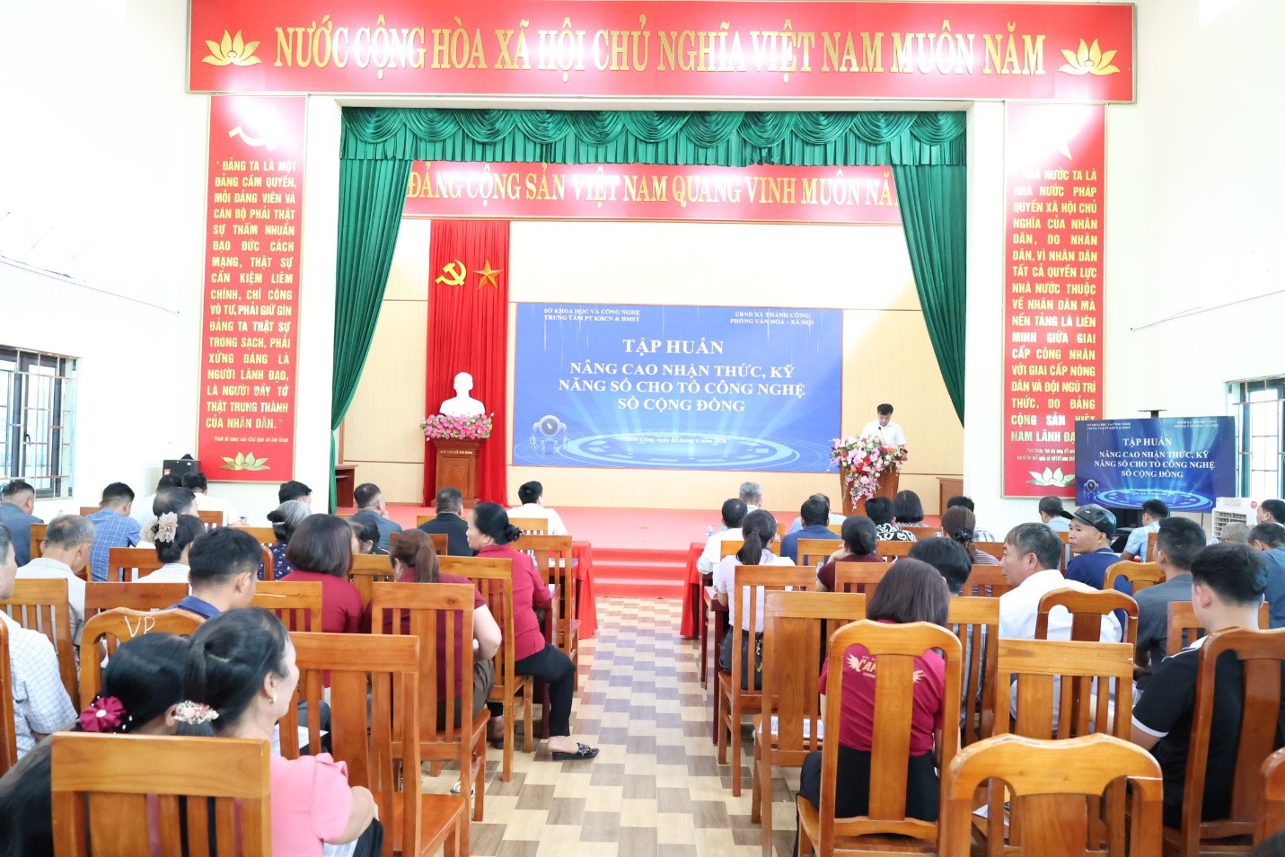 Hội nghị tập huấn nâng cao nhận thức, kỹ năng số cho Tổ công nghệ số cộng đồng năm 2026